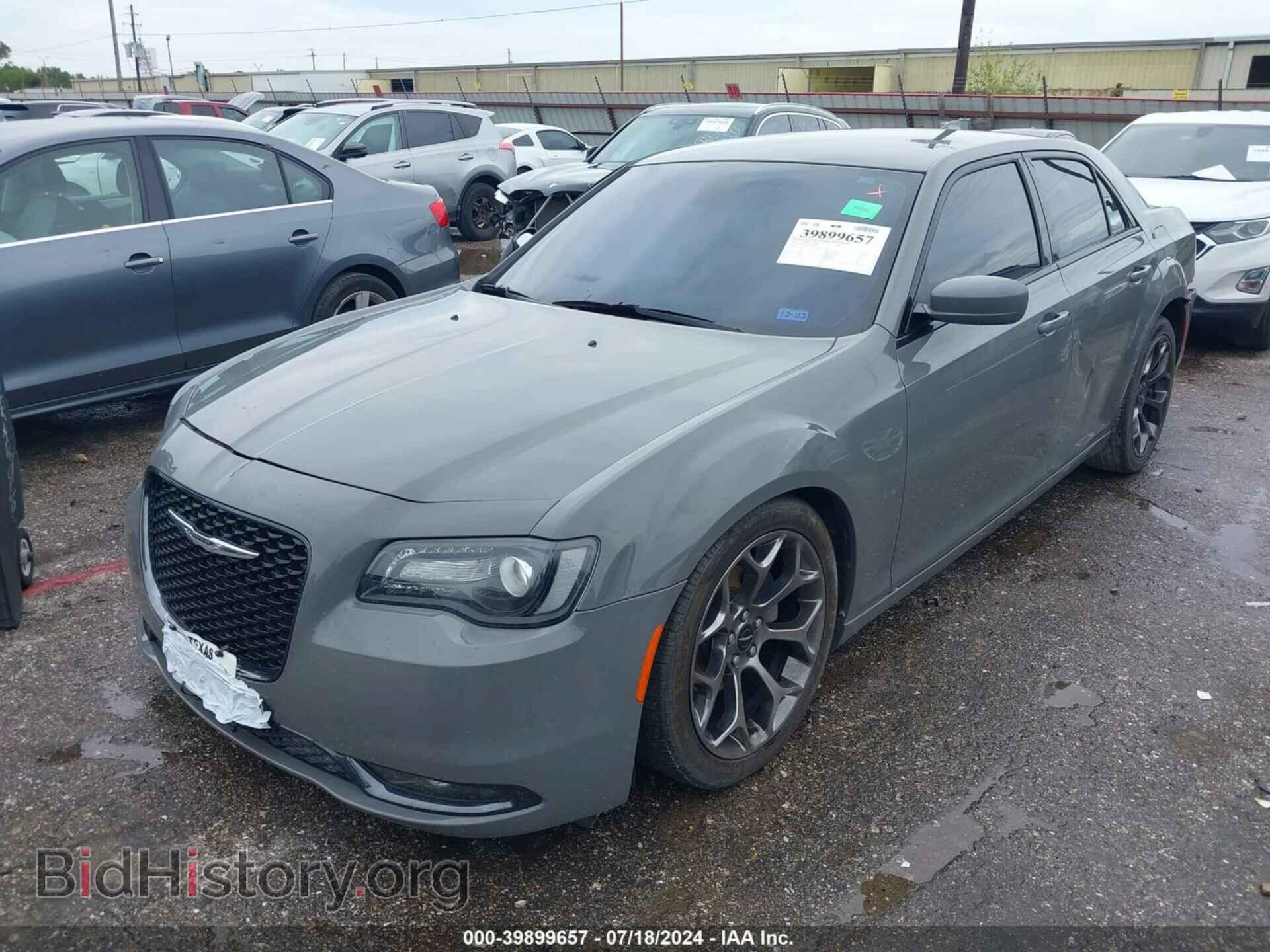 2017 CHRYSLER 300 - VIN: 2C3CCABG4HH646349 - Фото 2