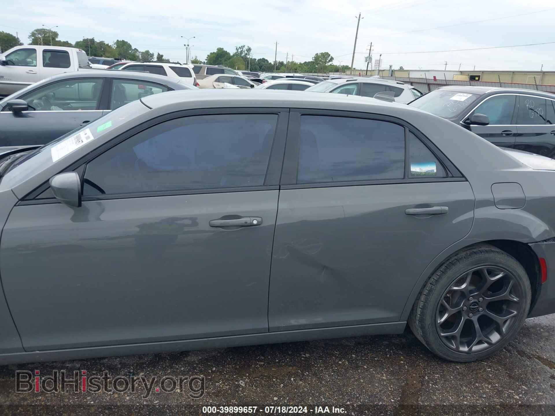 2017 CHRYSLER 300 - VIN: 2C3CCABG4HH646349 - Фото 14