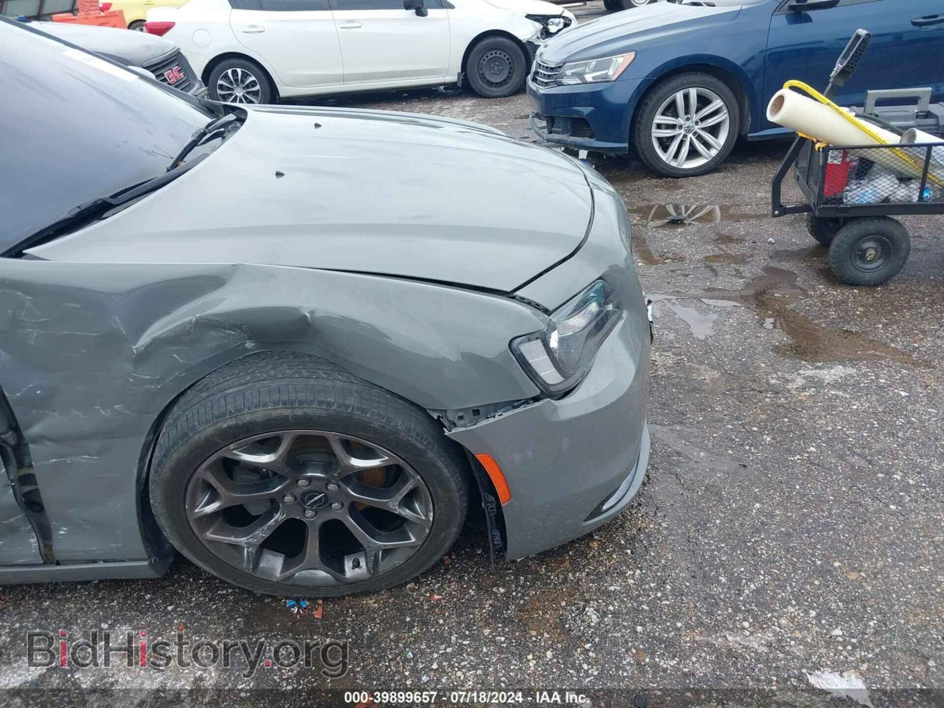 2017 CHRYSLER 300 - VIN: 2C3CCABG4HH646349 - Фото 17