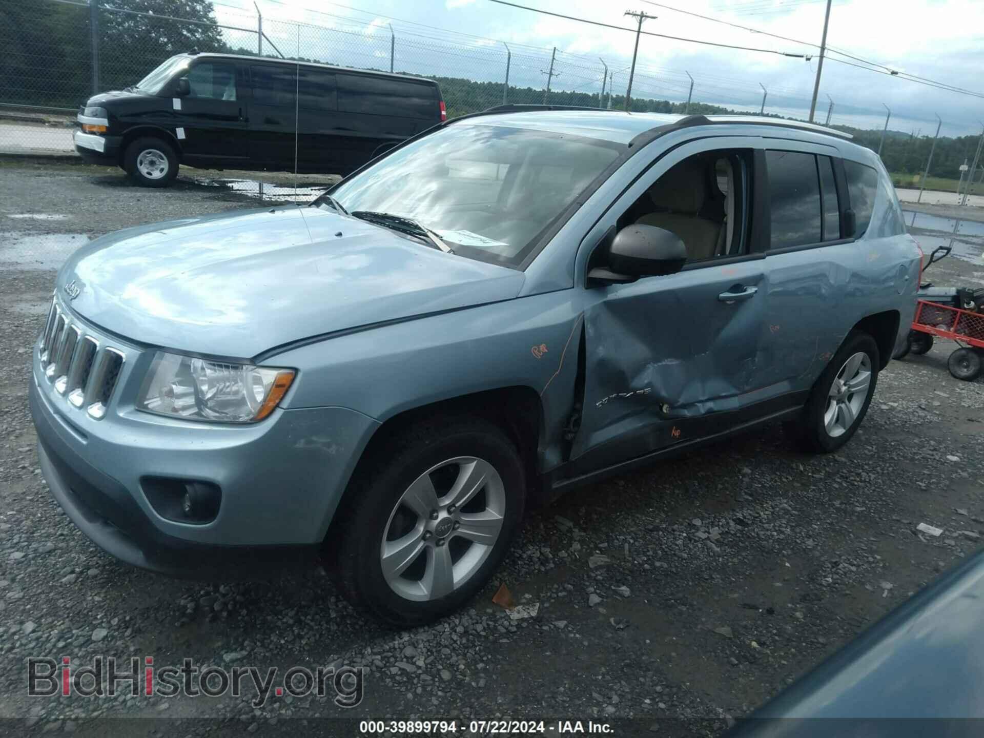 2013 JEEP COMPASS - VIN: 1C4NJDBB9DD196608 - Photo 2