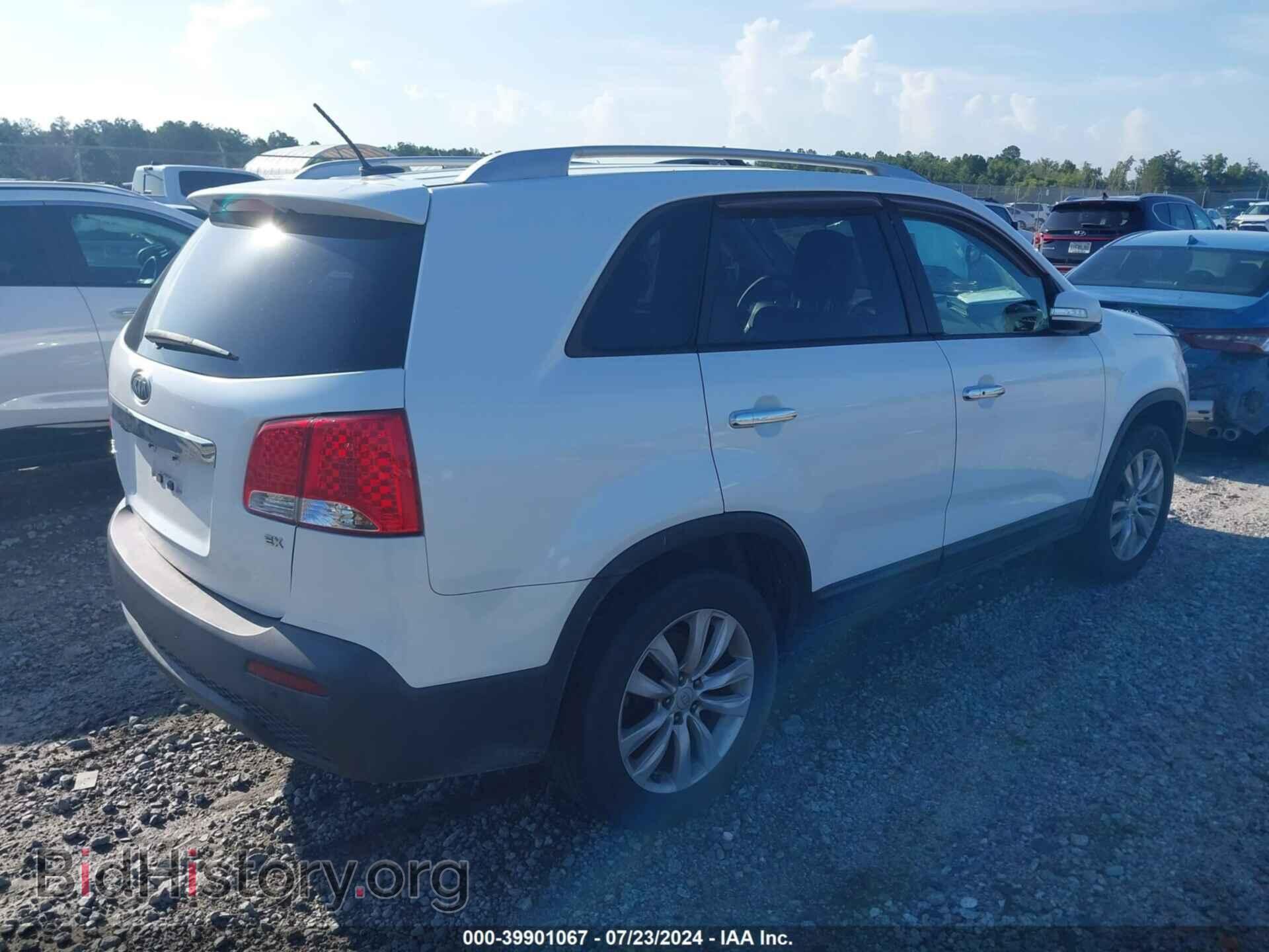 2011 KIA SORENTO - VIN: 5XYKU4A16BG141907 - Фото 4