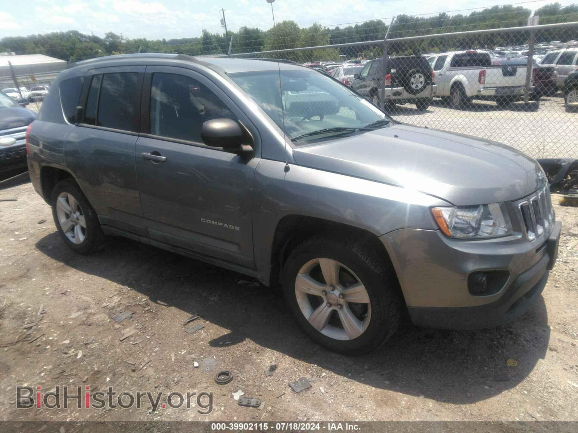 Photo 1J4NT1FA6BD260198 - JEEP COMPASS 2011