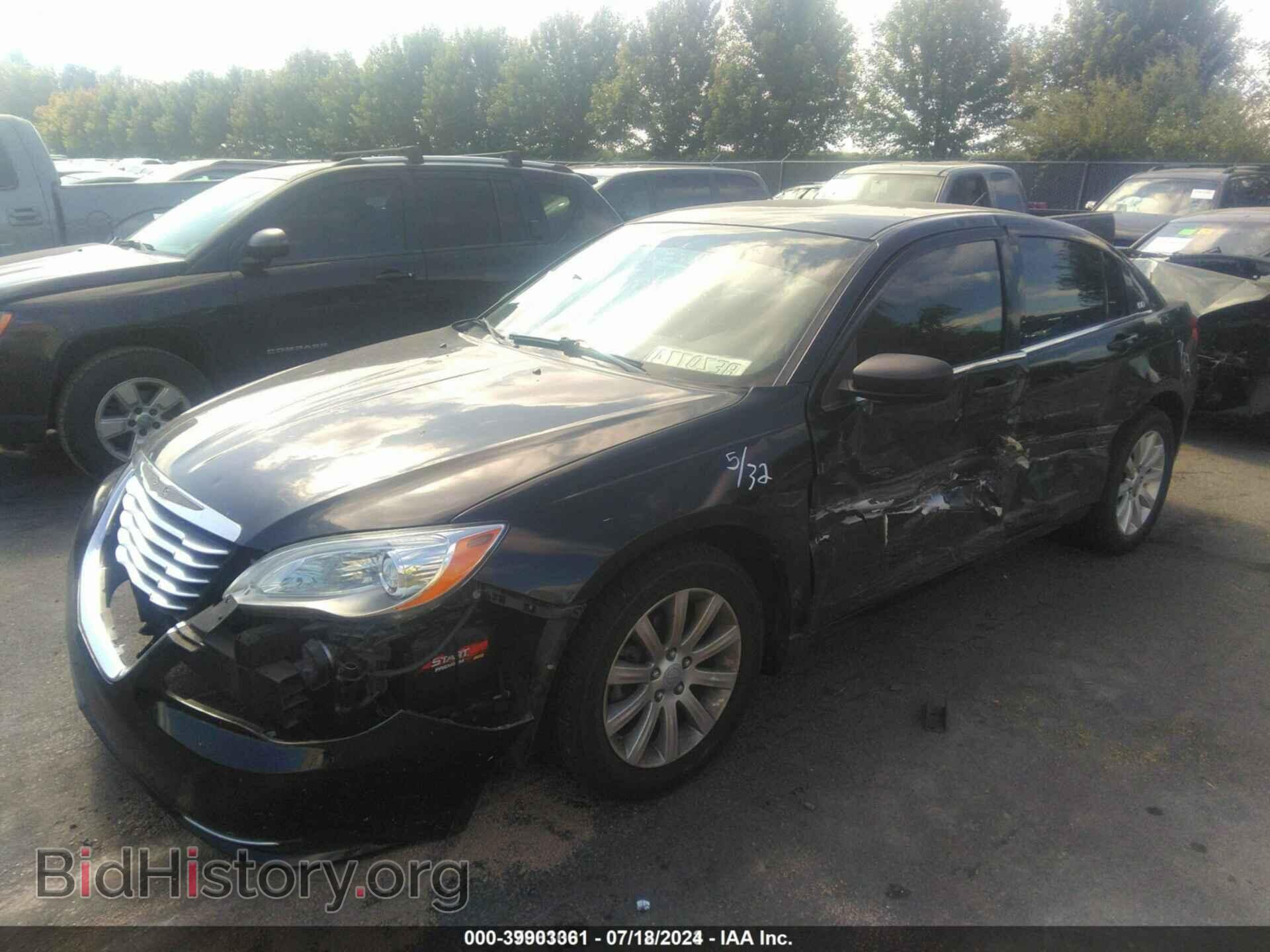 2011 CHRYSLER 200 - VIN: 1C3BC1FB7BN558646 - Фото 2