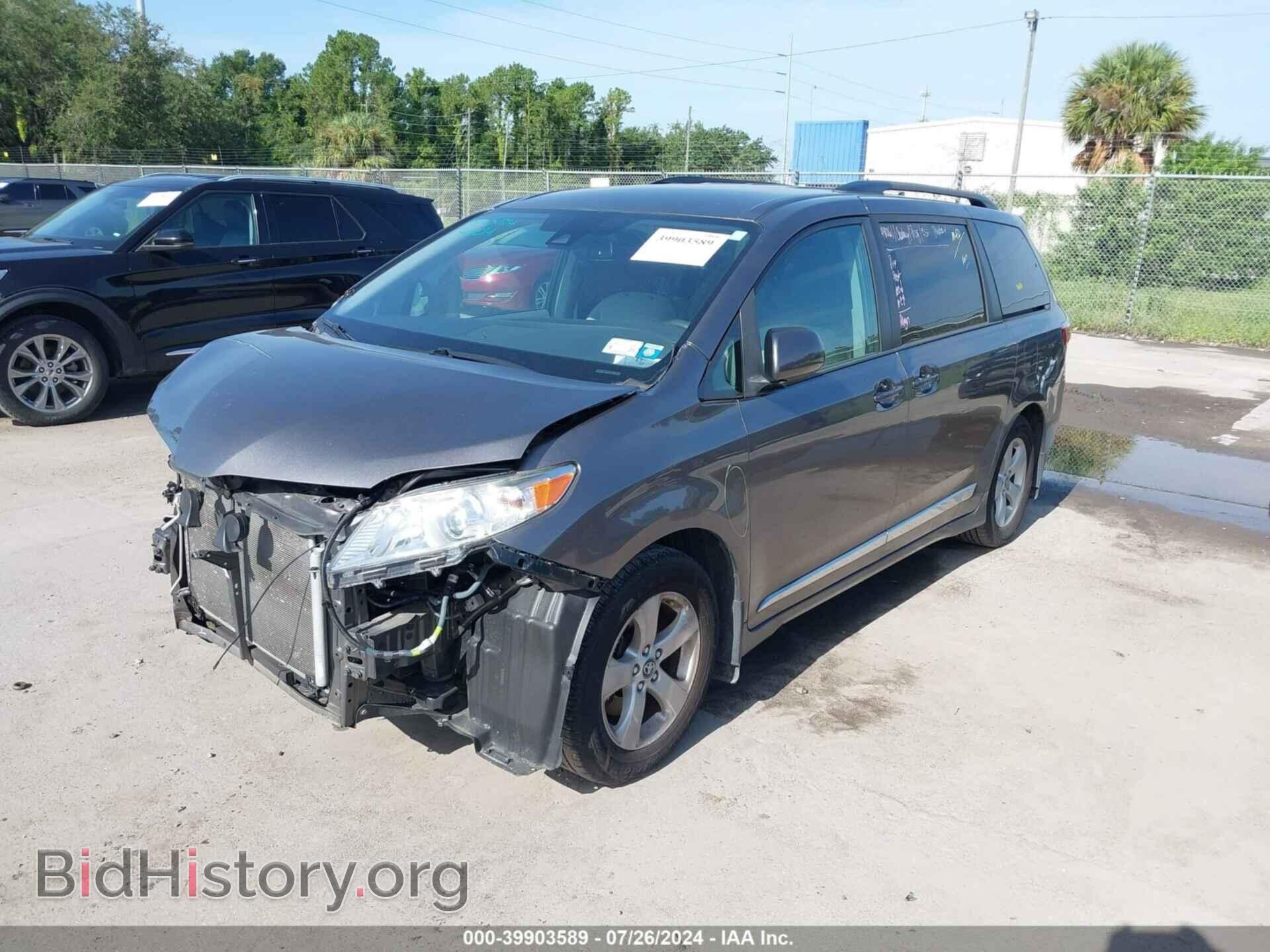 2020 TOYOTA SIENNA - VIN: 5TDKZ3DC8LS024004 - Фото 2