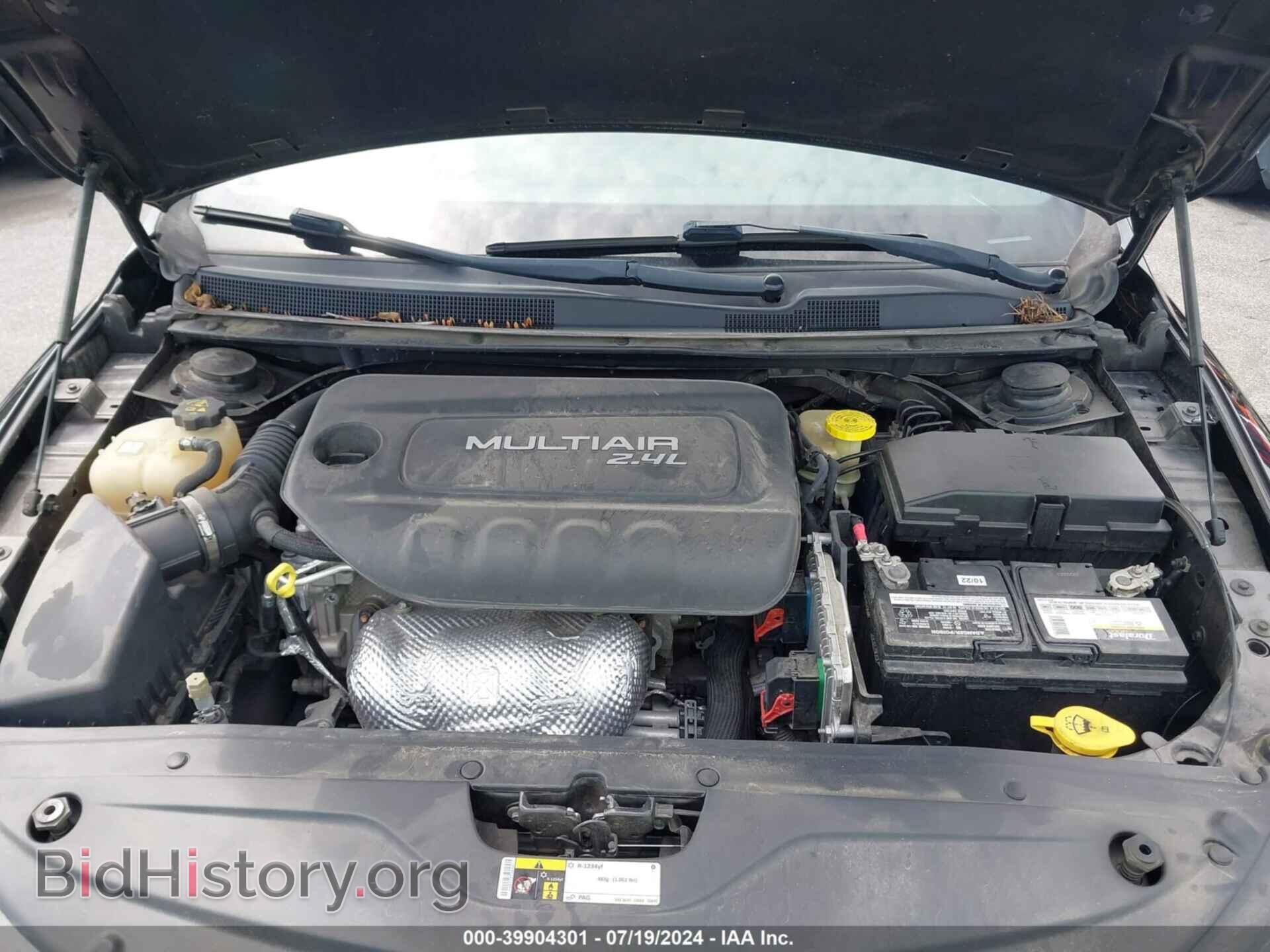 2016 CHRYSLER 200 - VIN: 1C3CCCBB5GN189234 - Фото 10