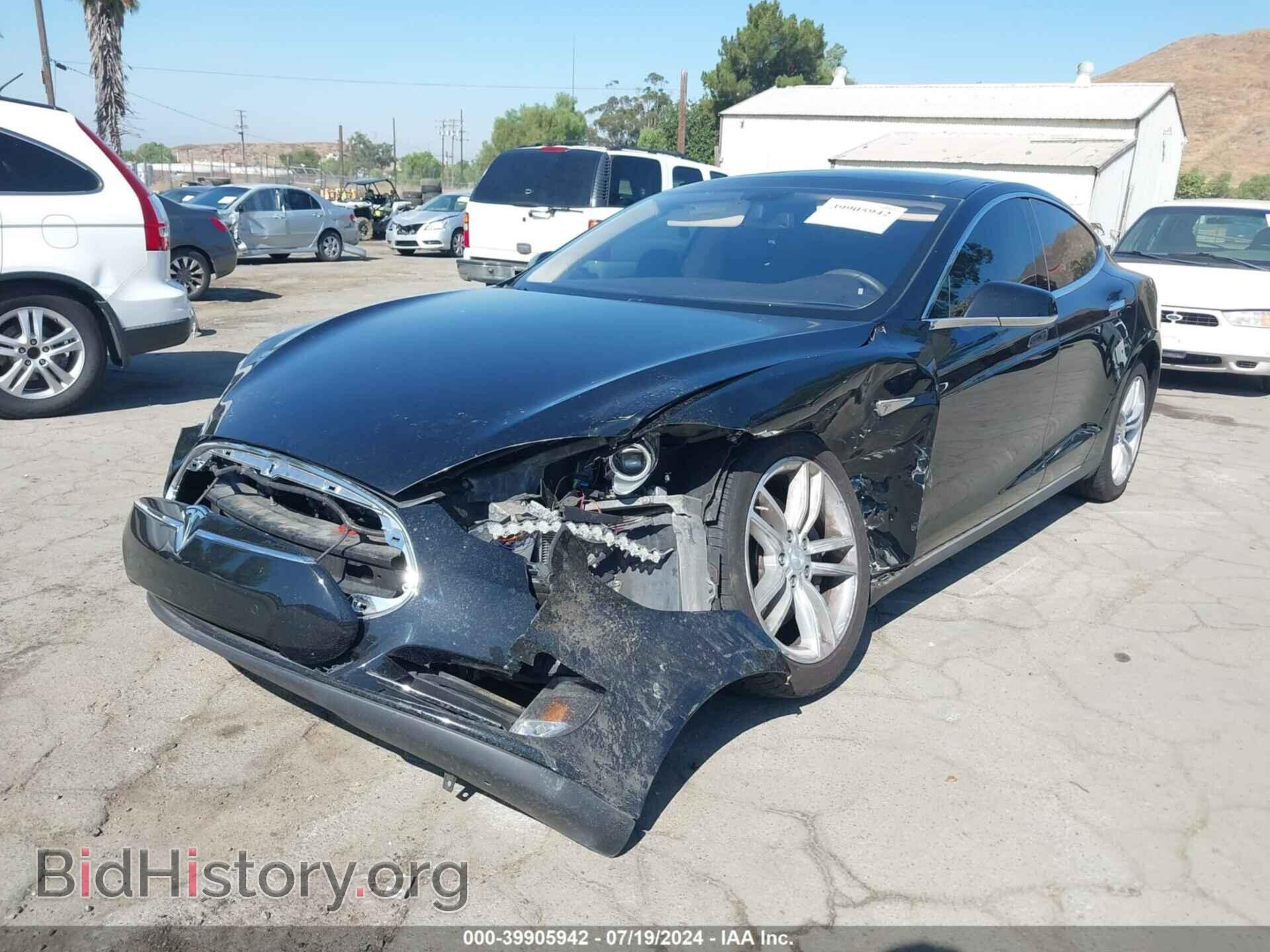 2014 TESLA MODEL S - VIN: 5YJSA1S11EFP44751 - Фото 2