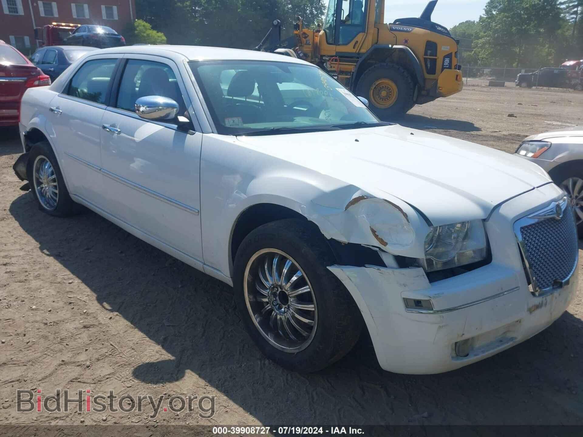 Photo 2C3CK5CV5AH305801 - CHRYSLER 300 2010