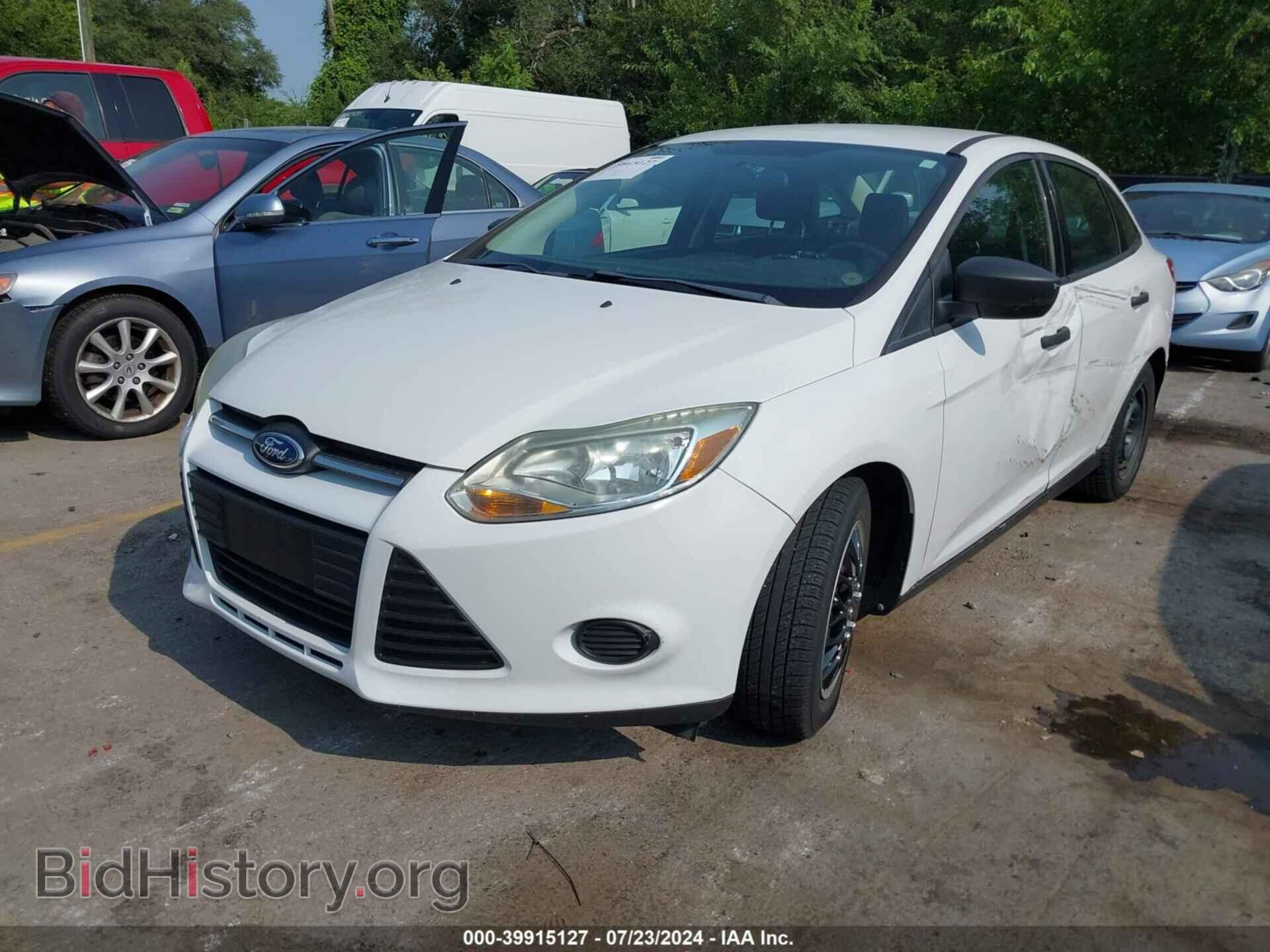 2013 FORD FOCUS - VIN: 1FADP3E28DL237581 - Фото 2