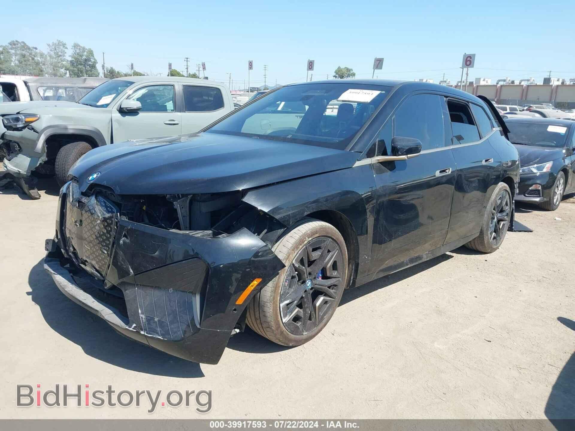 2023 BMW IX - VIN: WB533CF05PCM68596 - Photo 2