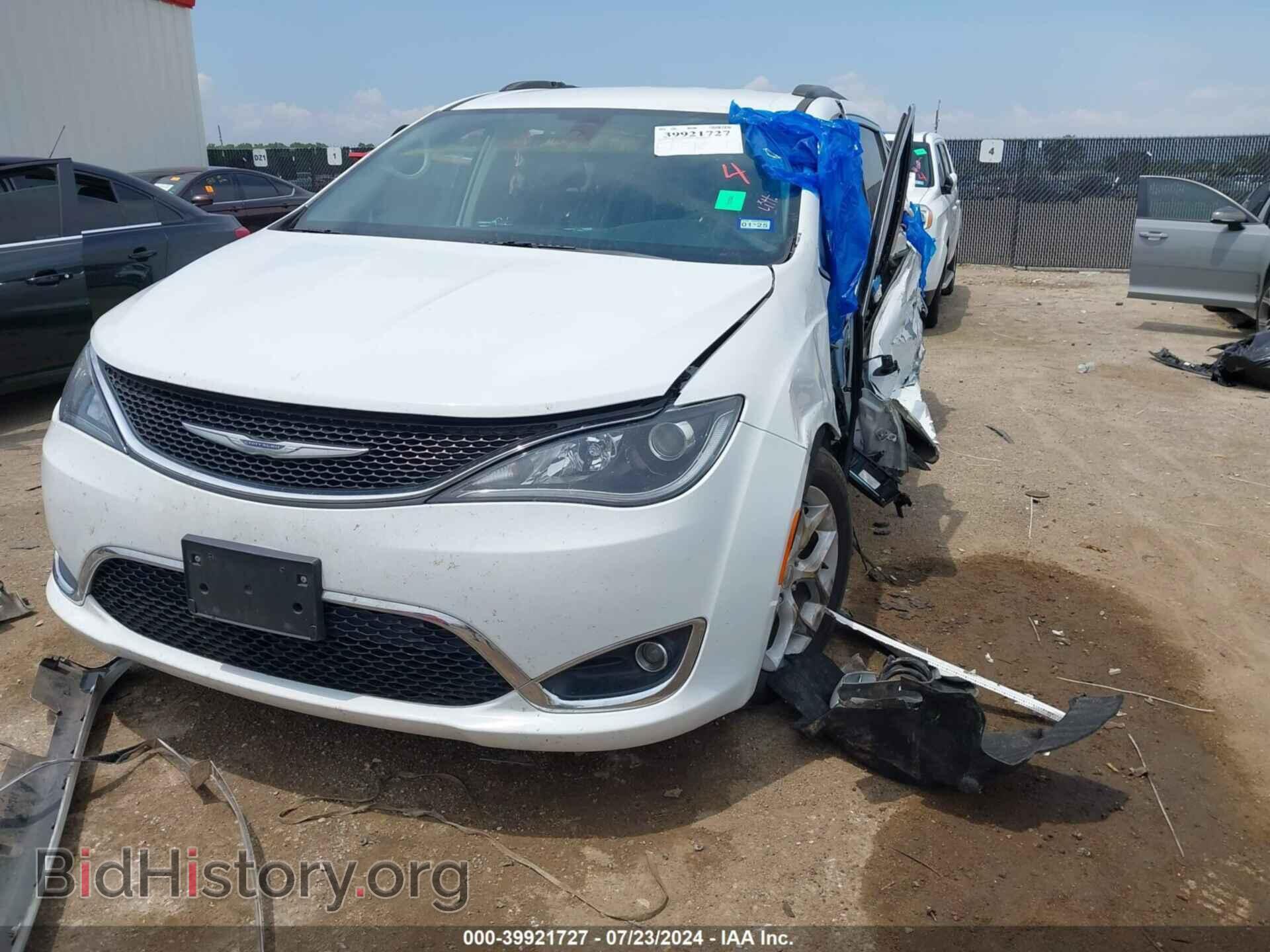 2017 CHRYSLER PACIFICA - VIN: 2C4RC1BG8HR656379 - Фото 2