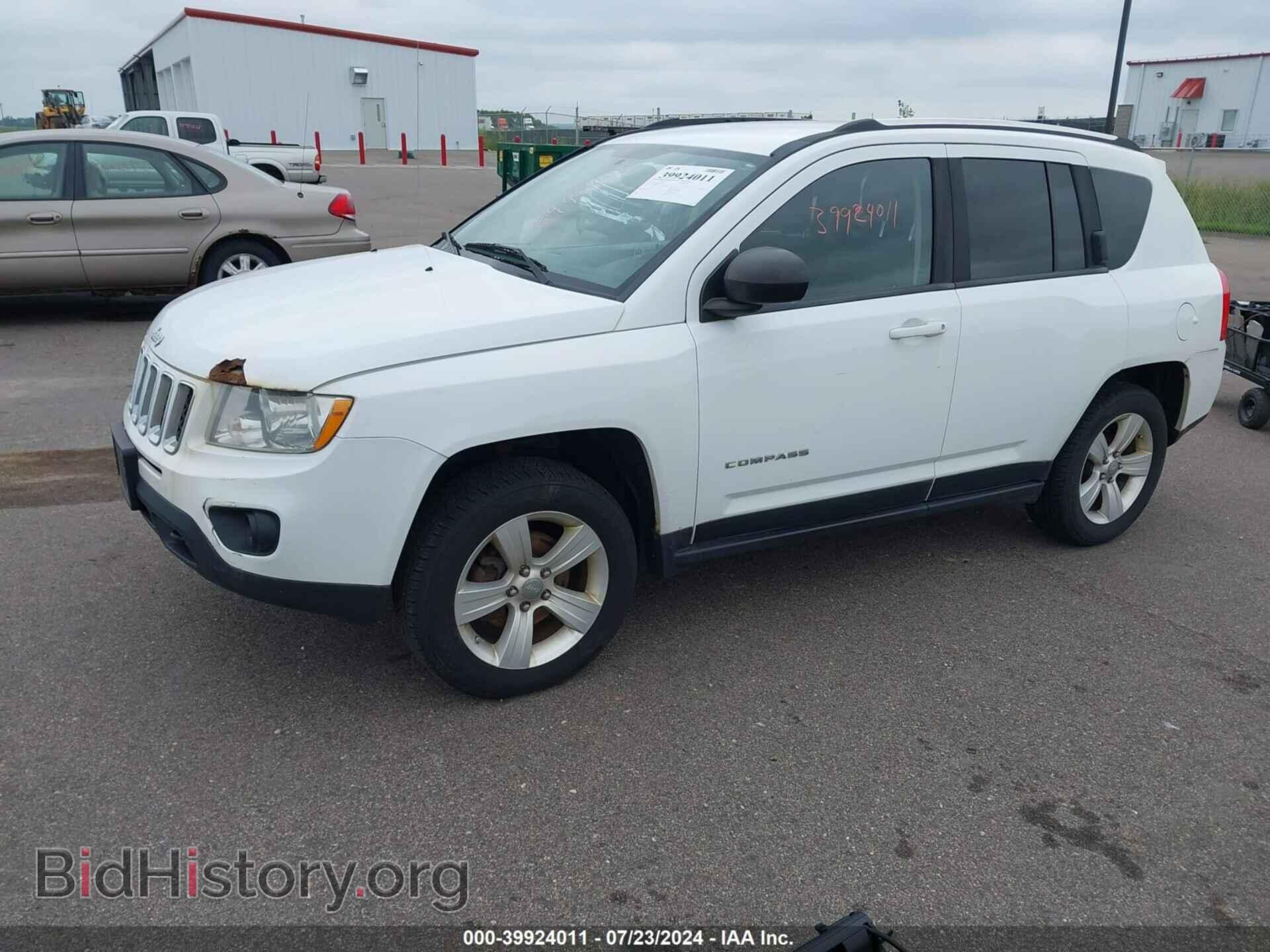 2012 JEEP COMPASS - VIN: 1C4NJDEB2CD558370 - Фото 2