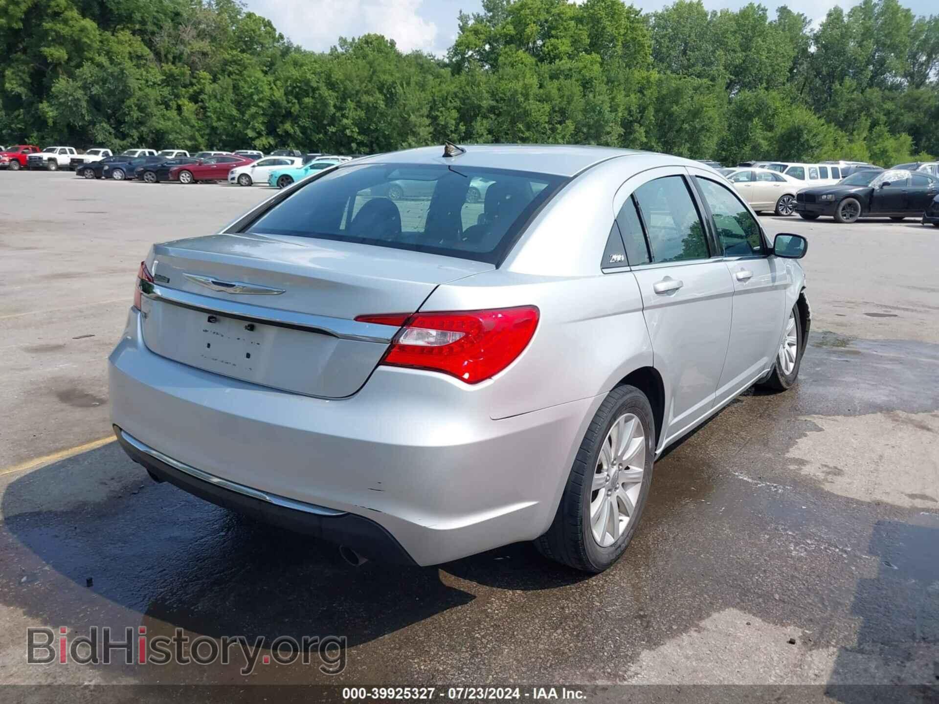 2012 CHRYSLER 200 - VIN: 1C3CCBBG9CN298537 - Фото 4