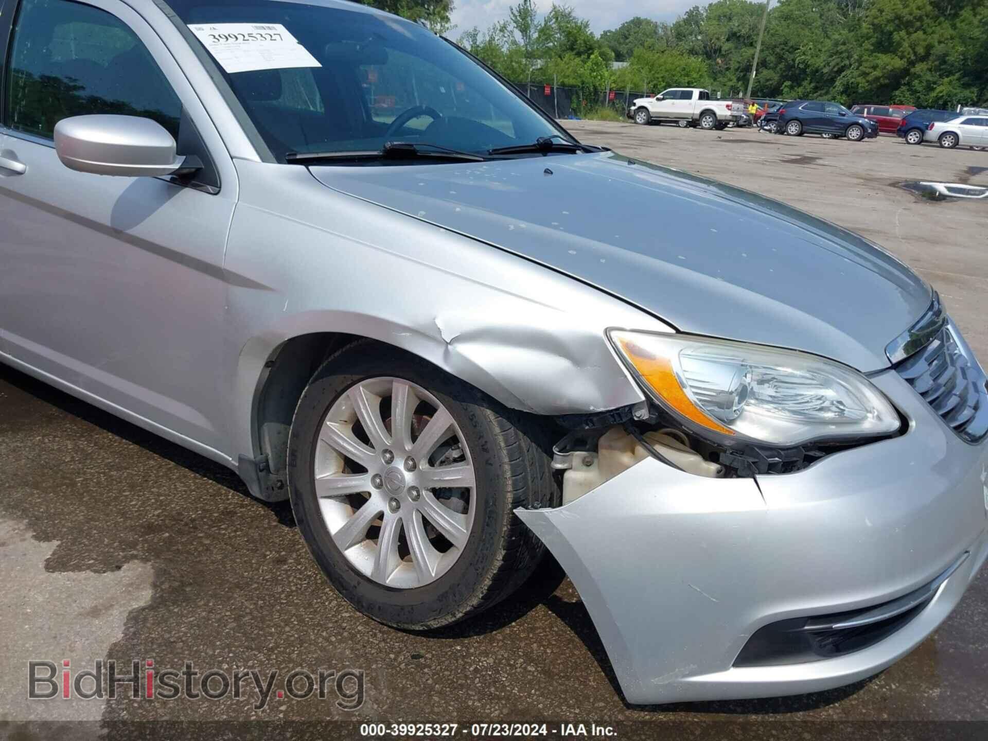 2012 CHRYSLER 200 - VIN: 1C3CCBBG9CN298537 - Фото 6