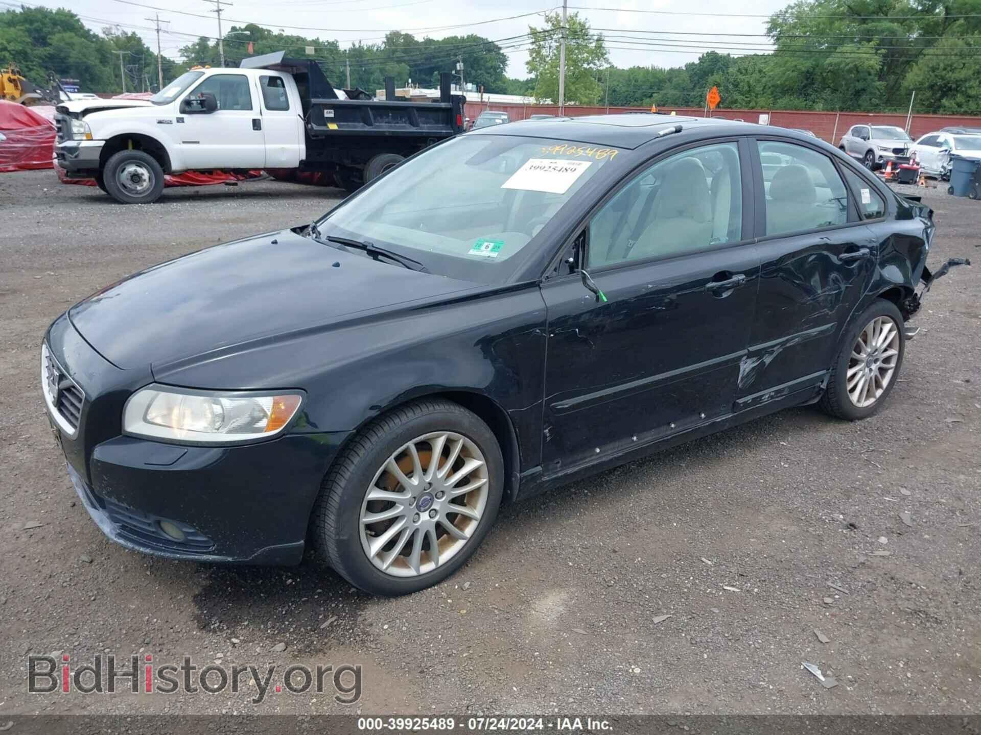 2011 VOLVO S40 - VIN: YV1672MS7B2537270 - Фото 2