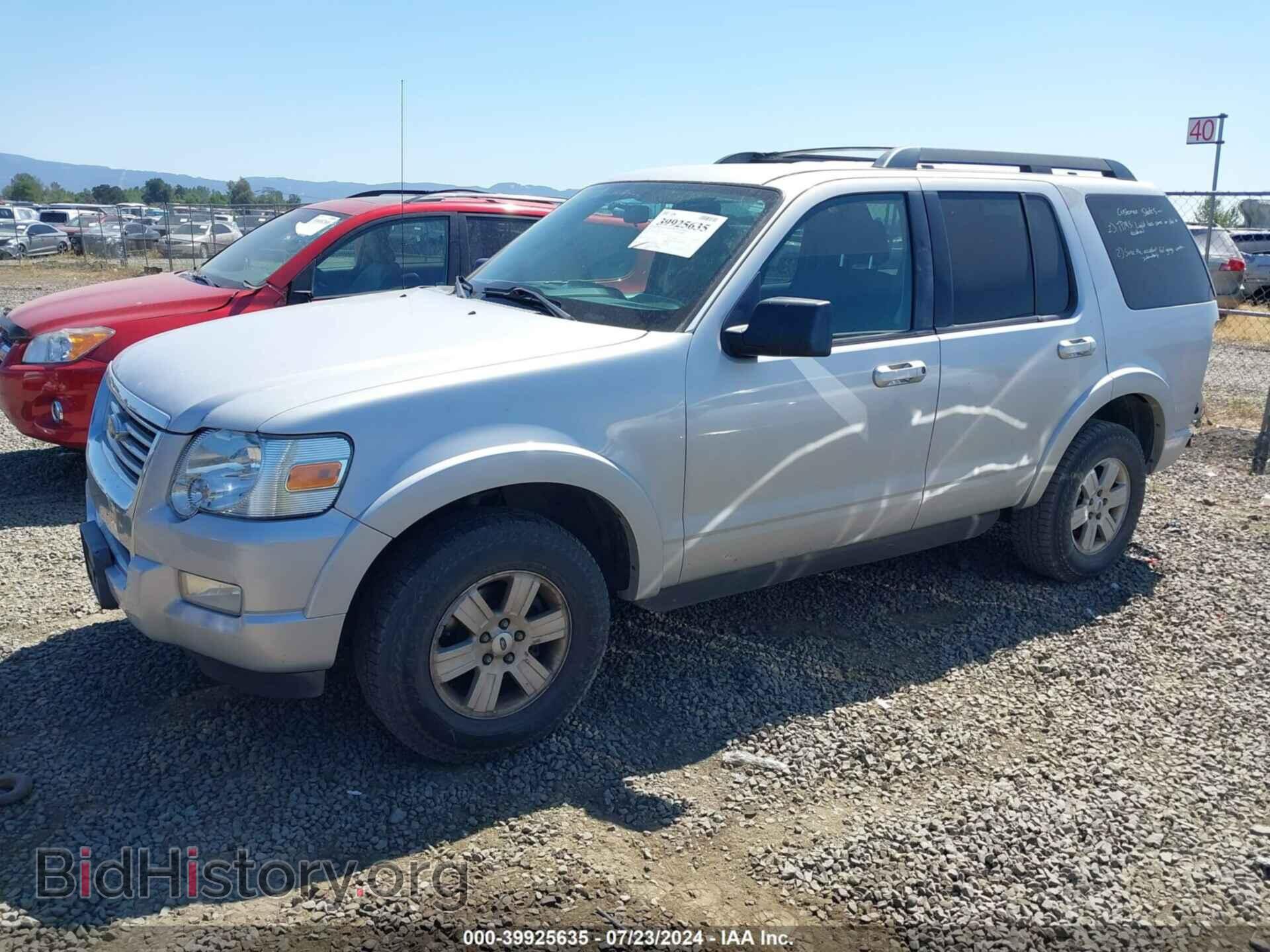 2010 FORD EXPLORER - VIN: 1FMEU7DE2AUB07453 - Фото 2