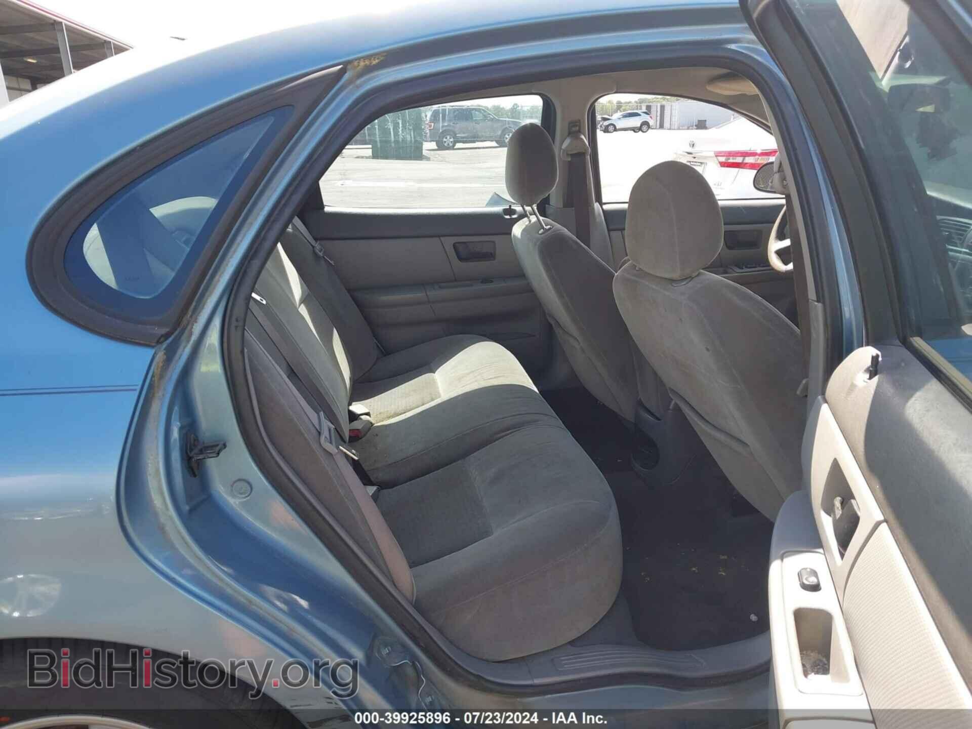 2006 FORD TAURUS - VIN: 1FAFP53U56A133797 - Фото 8