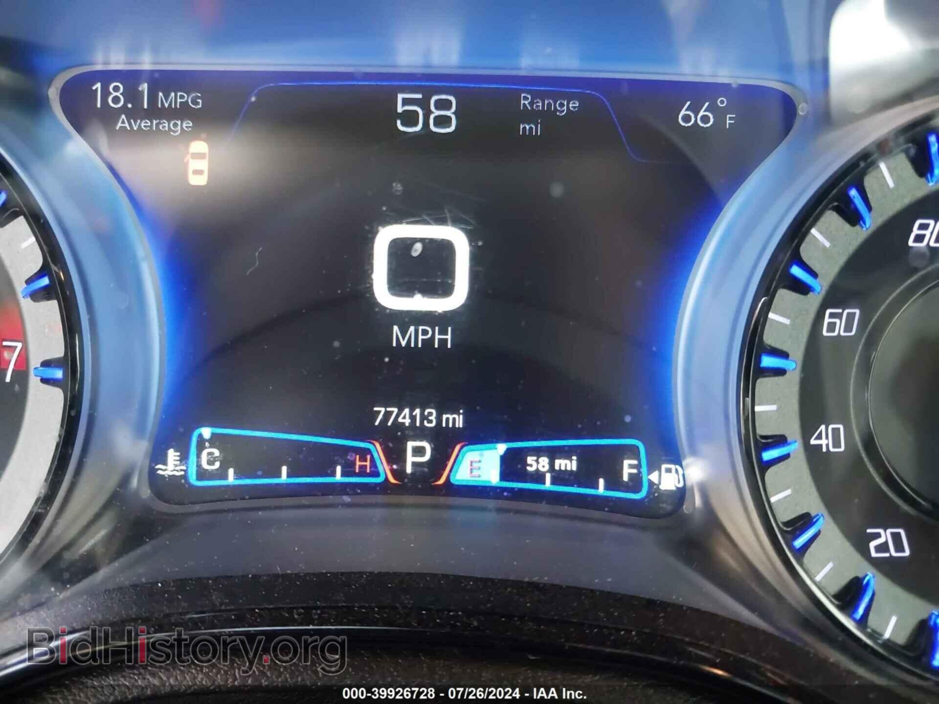 2019 CHRYSLER 300 - VIN: 2C3CCABG3KH562885 - Фото 15