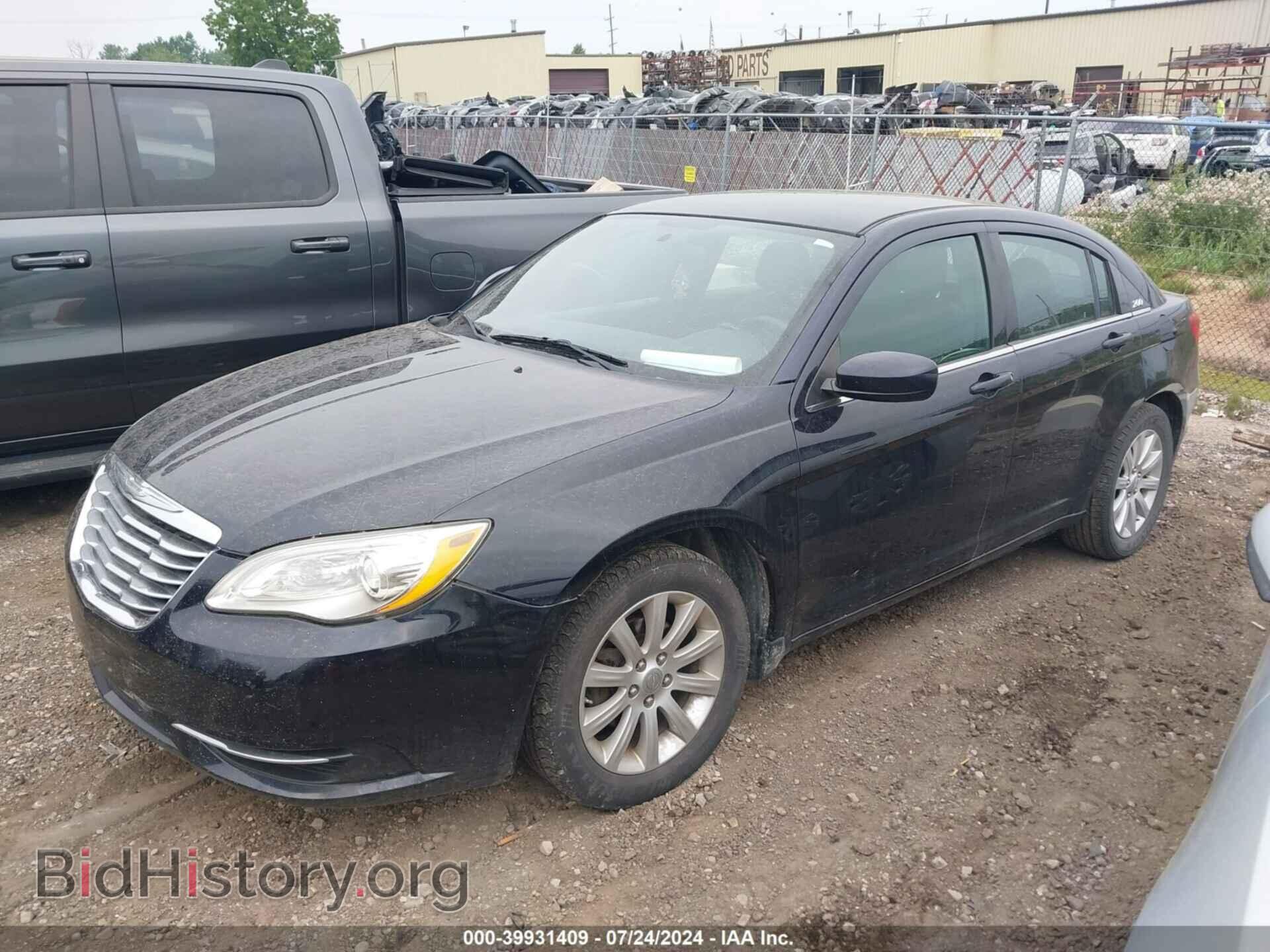 2012 CHRYSLER 200 - VIN: 1C3CCBBBXCN298664 - Фото 2