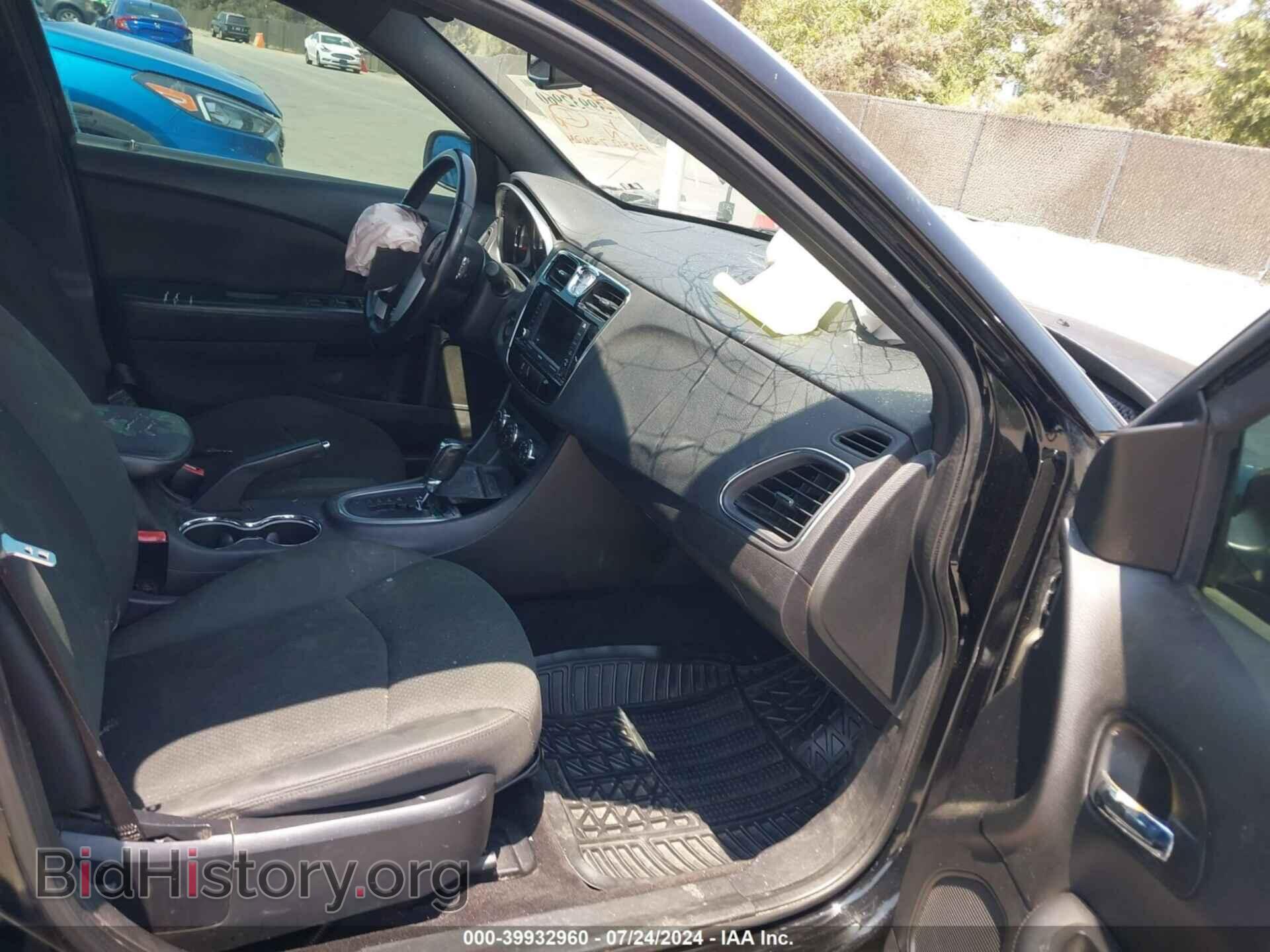 2011 CHRYSLER 200 - VIN: 1C3BC1FG3BN550121 - Фото 5