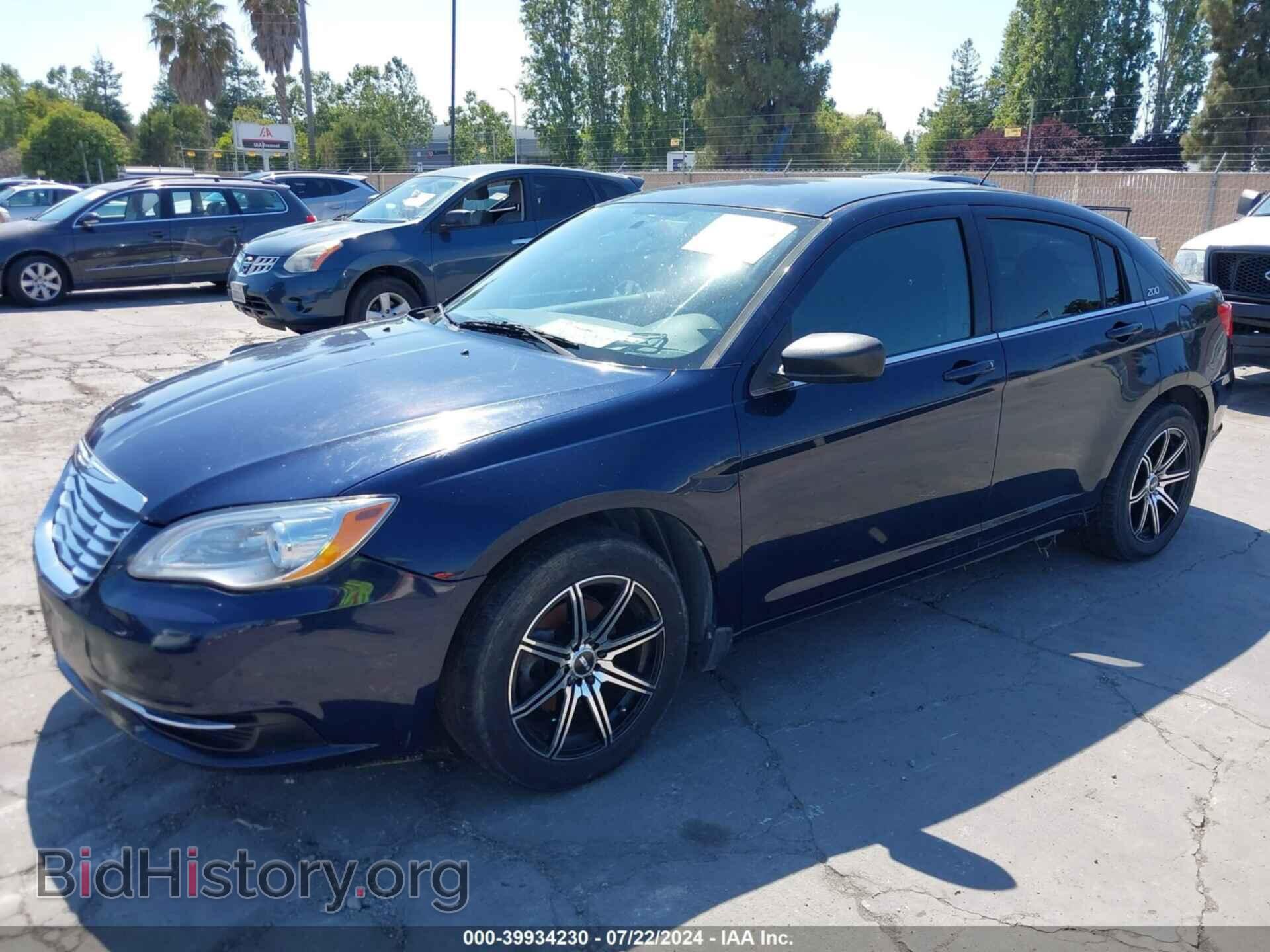 2013 CHRYSLER 200 - VIN: 1C3CCBAB4DN642329 - Фото 2