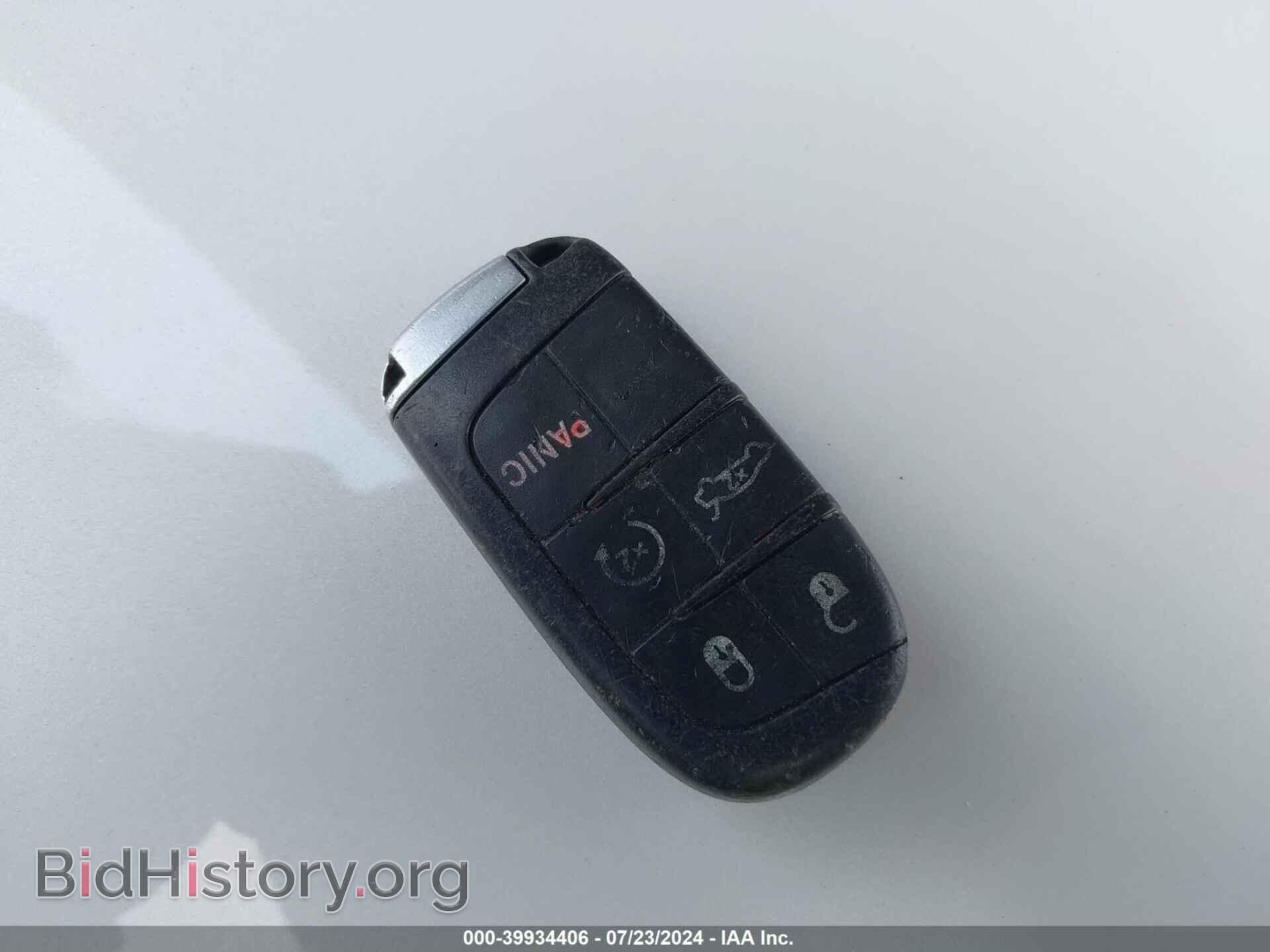 2015 CHRYSLER 300 - VIN: 2C3CCAAG7FH743740 - Фото 11