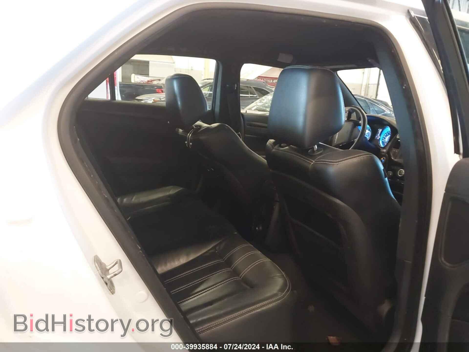 2013 CHRYSLER 300 - VIN: 2C3CCABG5DH643888 - Фото 8