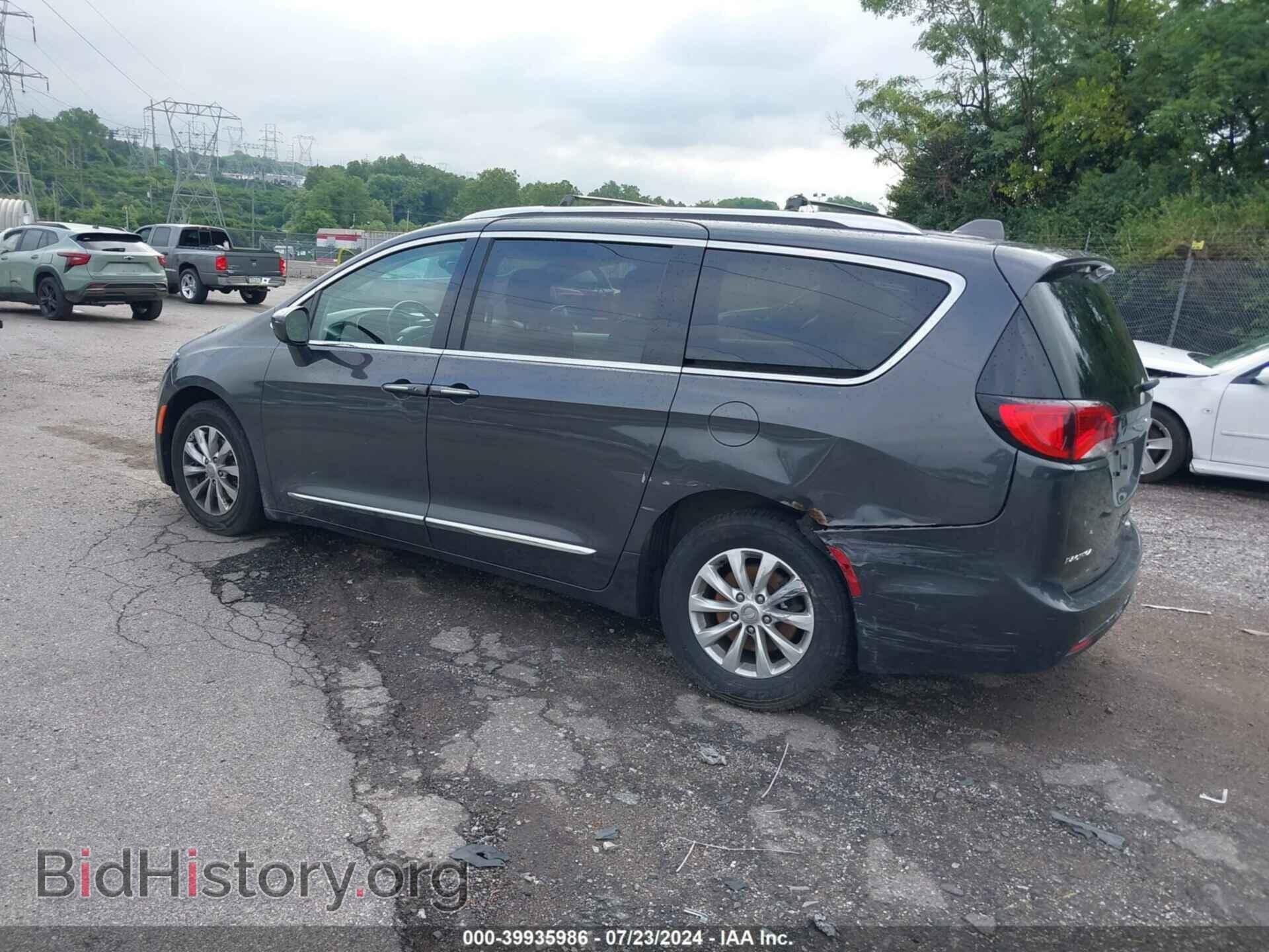 2018 CHRYSLER PACIFICA - VIN: 2C4RC1BG8JR109179 - Фото 3