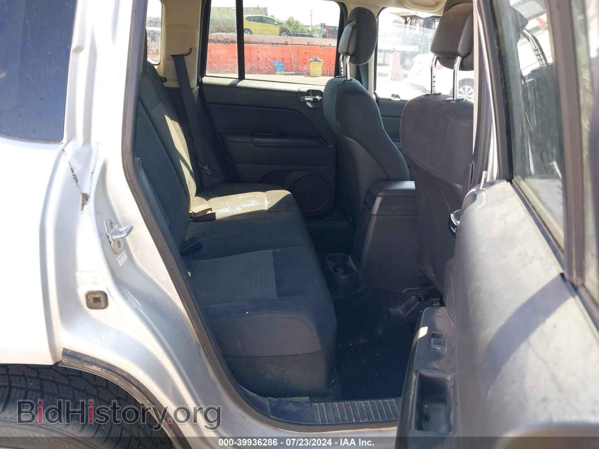 2011 JEEP COMPASS - VIN: 1J4NF1FB8BD227560 - Photo 8