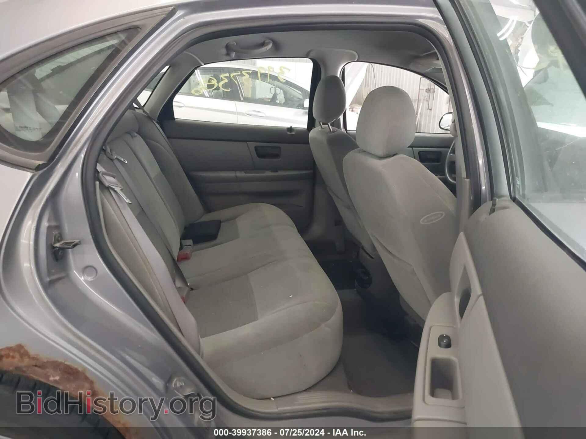 2006 FORD TAURUS - VIN: 1FAHP53U76A216706 - Фото 8