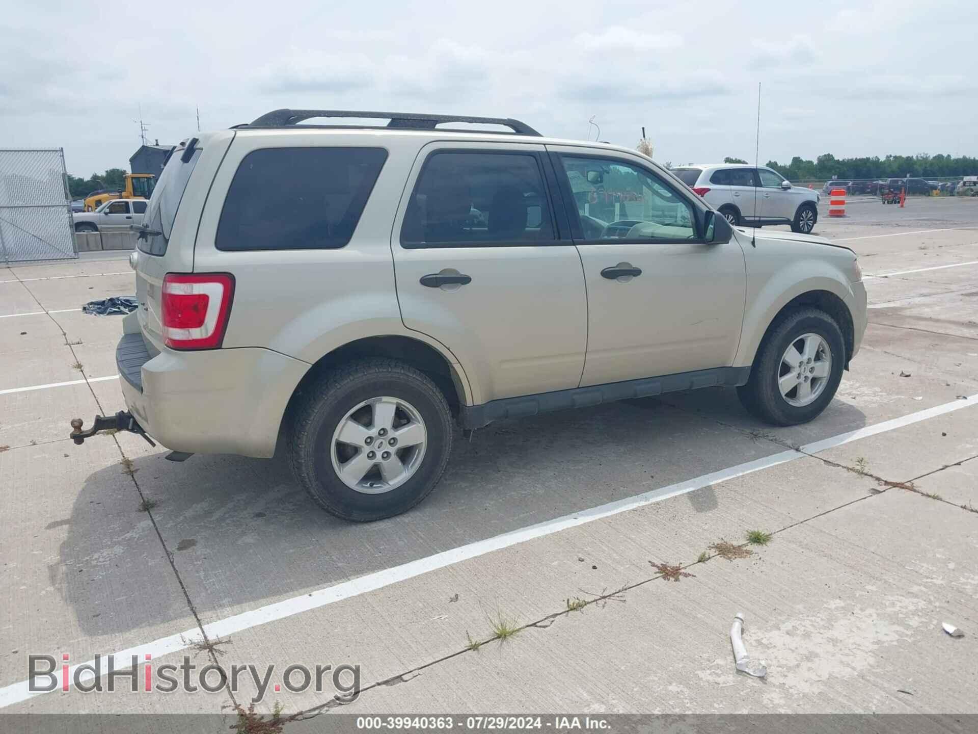 2010 FORD ESCAPE - VIN: 1FMCU9D70AKC83045 - Фото 4