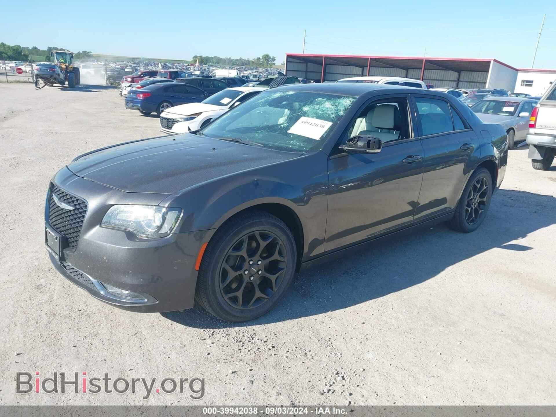 2019 CHRYSLER 300 - VIN: 2C3CCAGG7KH506456 - Фото 2
