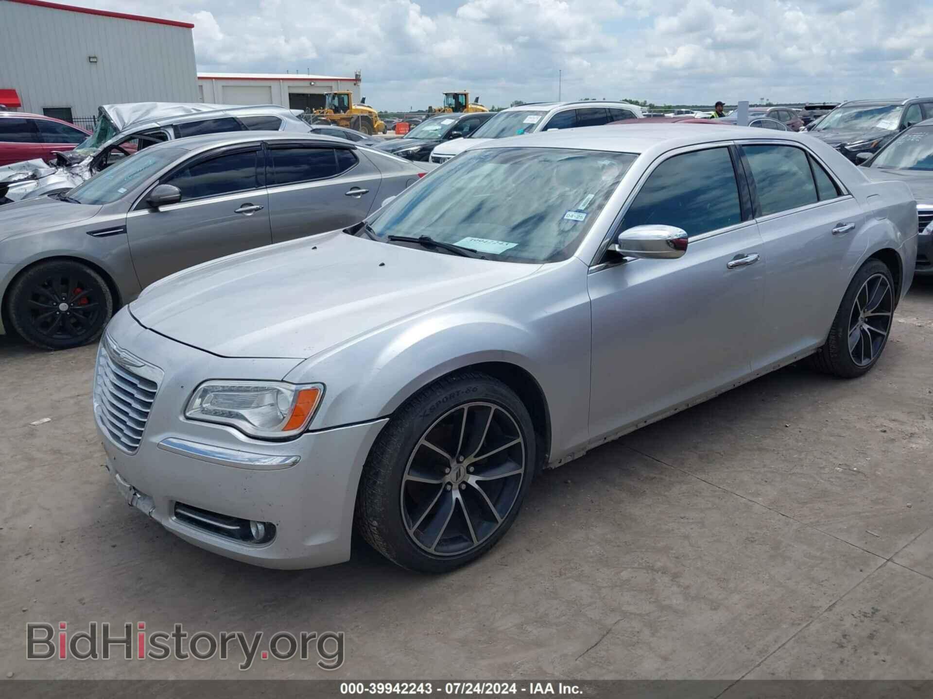 2012 CHRYSLER 300 - VIN: 2C3CCACG2CH192383 - Фото 2