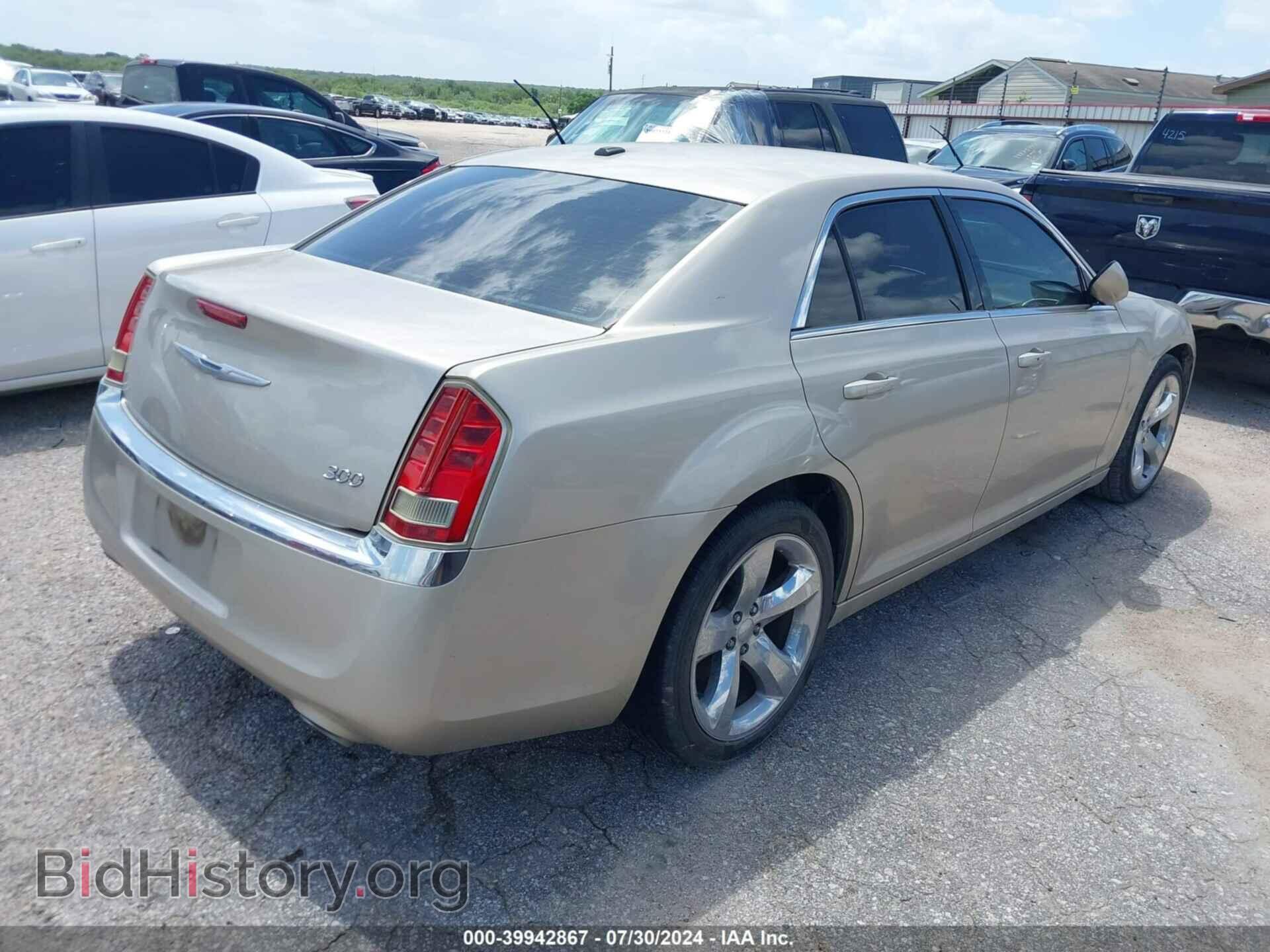 2012 CHRYSLER 300 - VIN: 2C3CCAAG8CH261502 - Photo 4