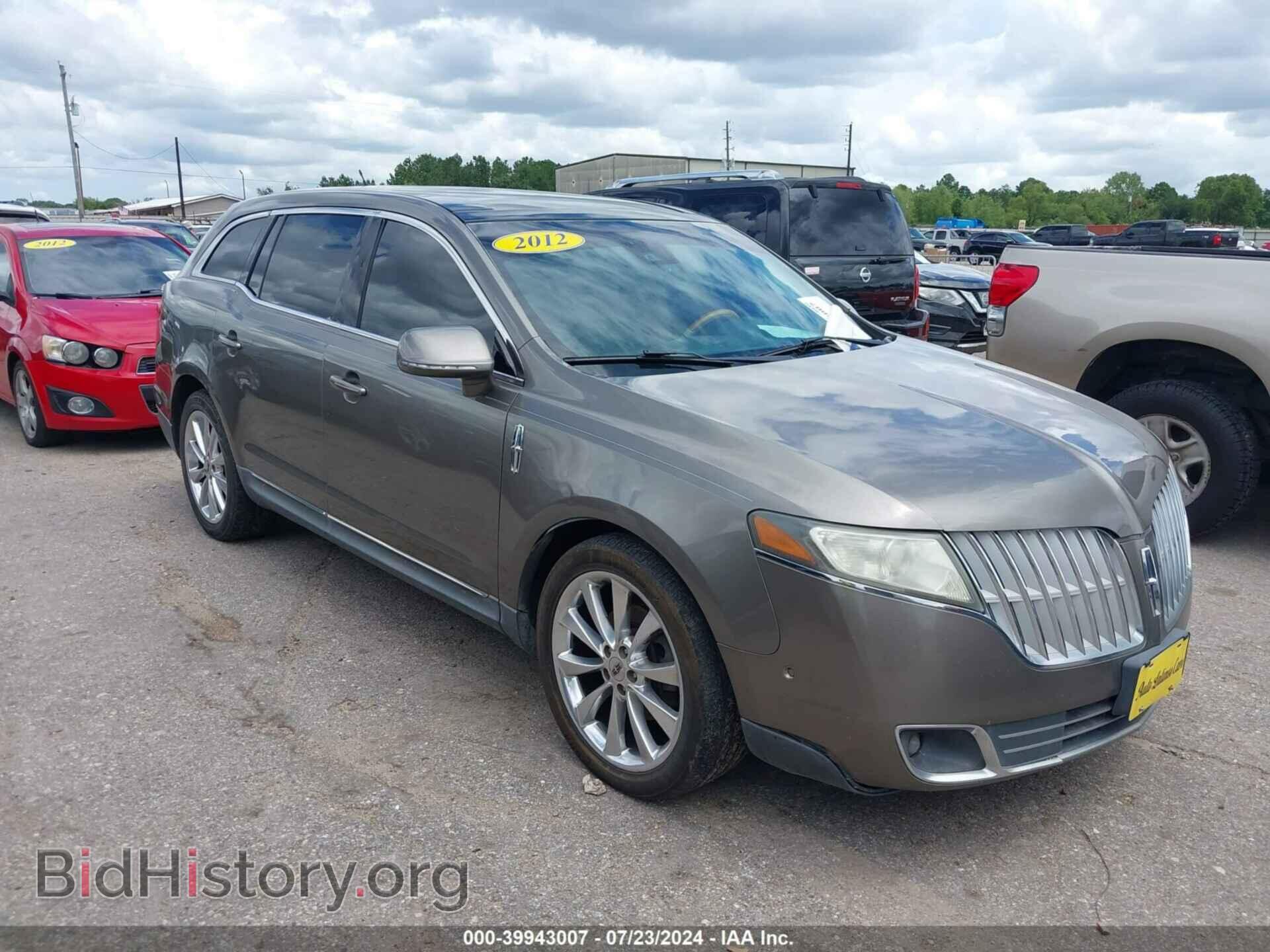 Photo 2LMHJ5AT8CBL52011 - LINCOLN MKT 2012