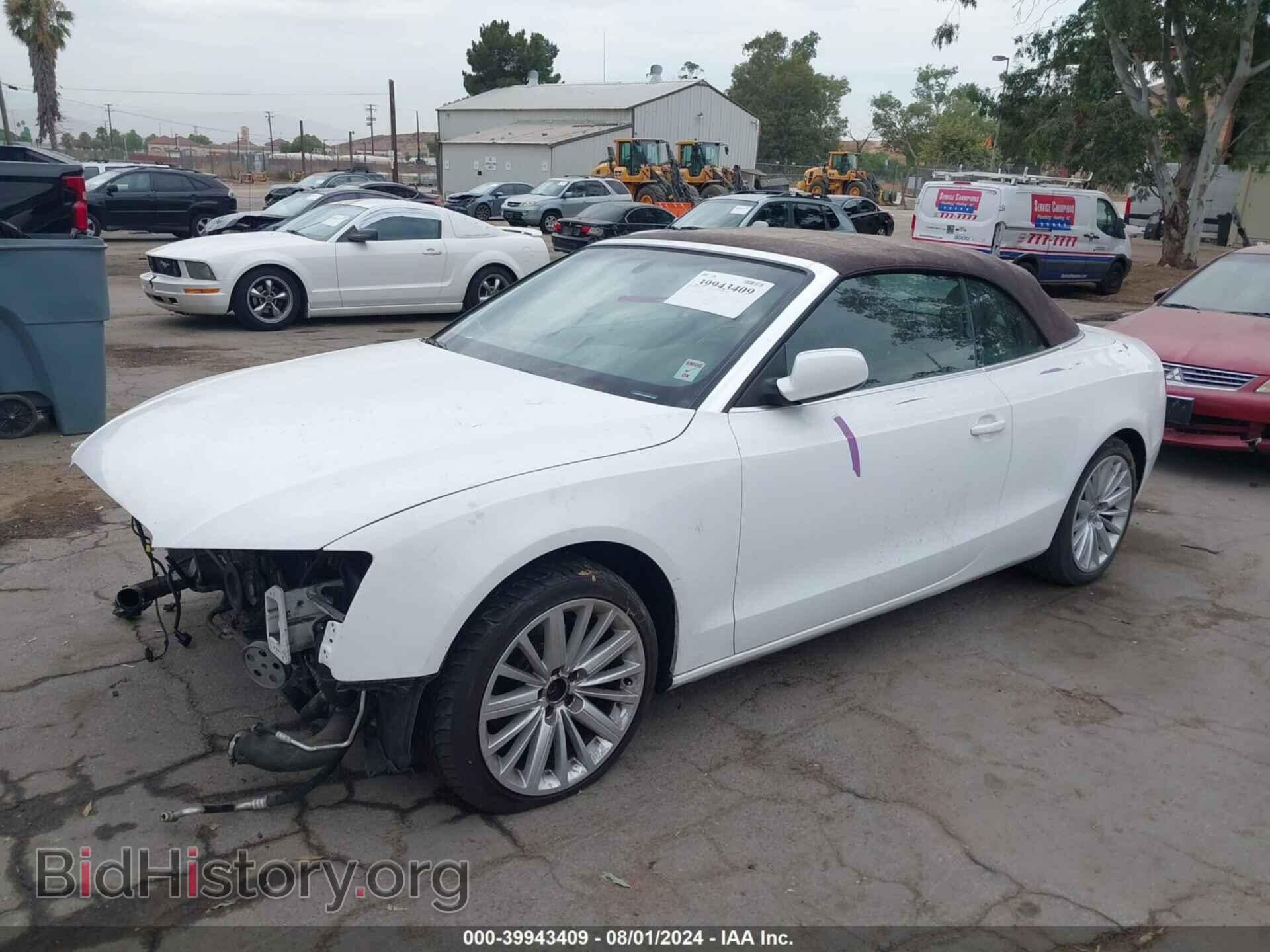 2011 AUDI A5 - VIN: WAULFAFH0BN020055 - Фото 2