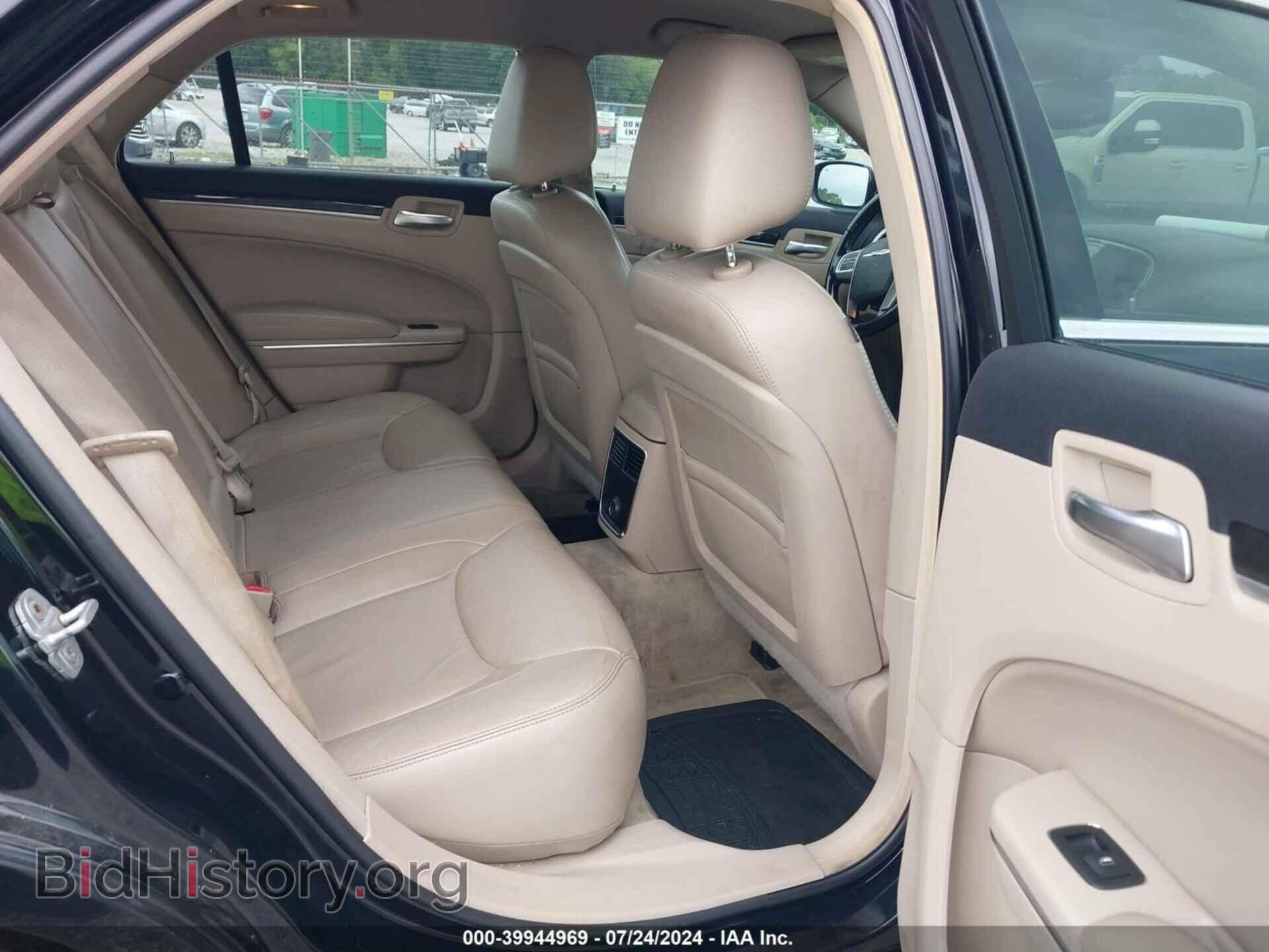 2011 CHRYSLER 300 - VIN: 2C3CA5CG5BH599268 - Фото 8