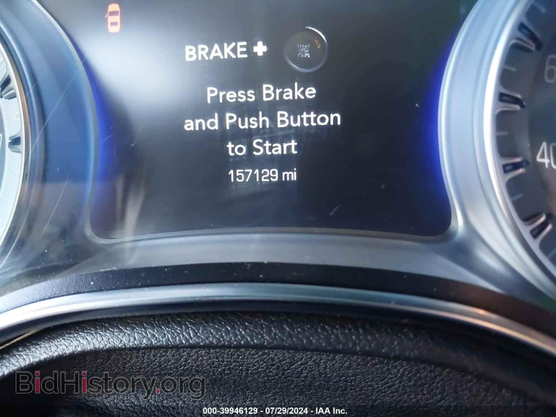 2018 CHRYSLER 300 - VIN: 2C3CCAKG2JH268487 - Фото 16