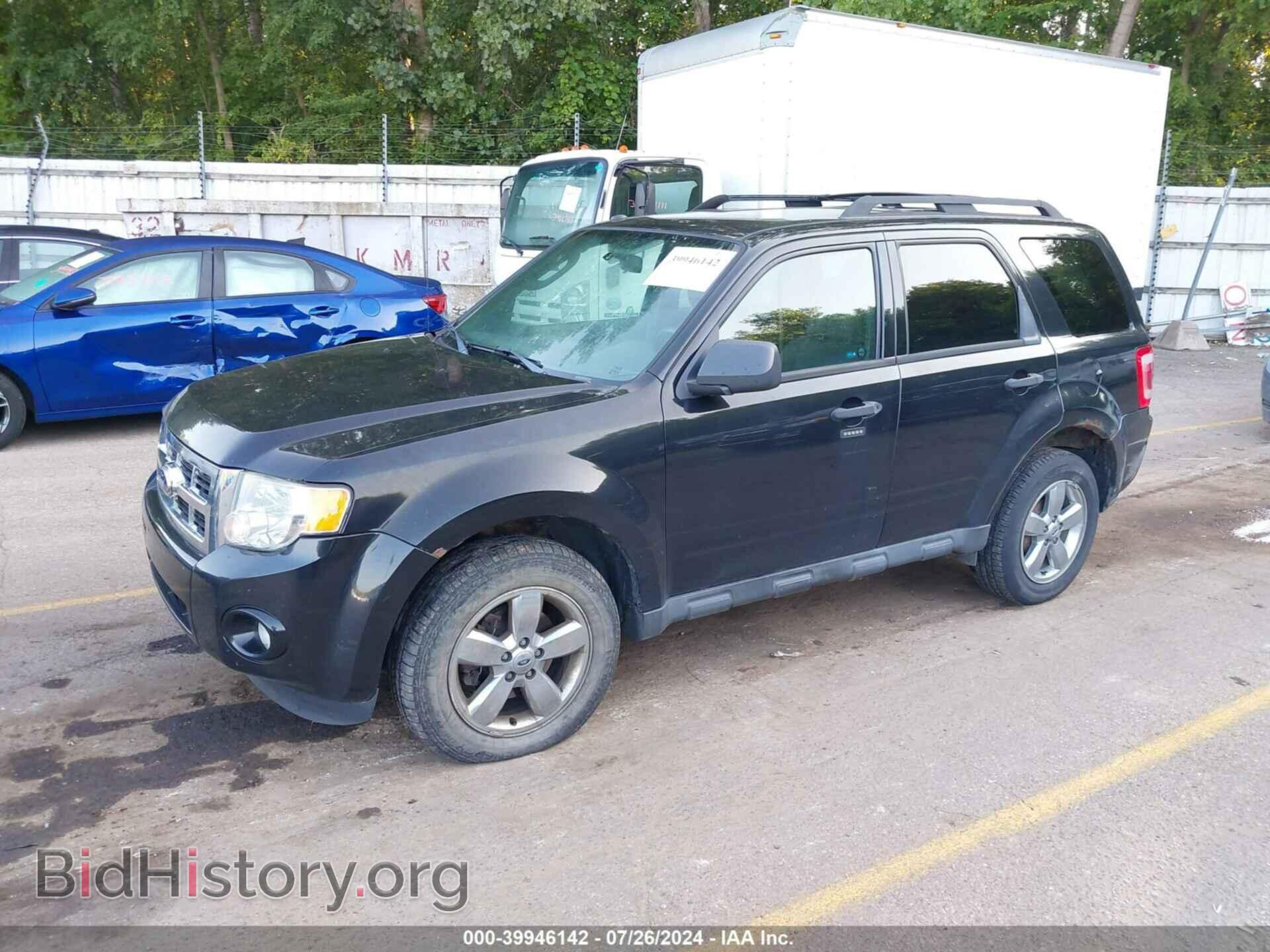 2011 FORD ESCAPE - VIN: 1FMCU9D73BKB49406 - Фото 2