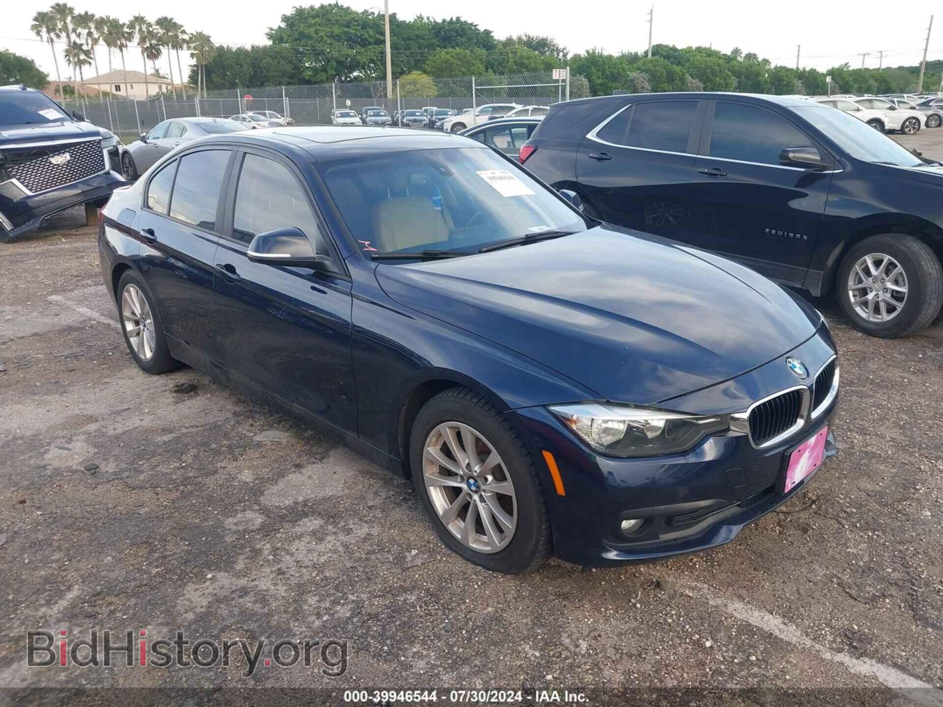 Photo WBA8E5G30HNU44573 - BMW 320I 2017