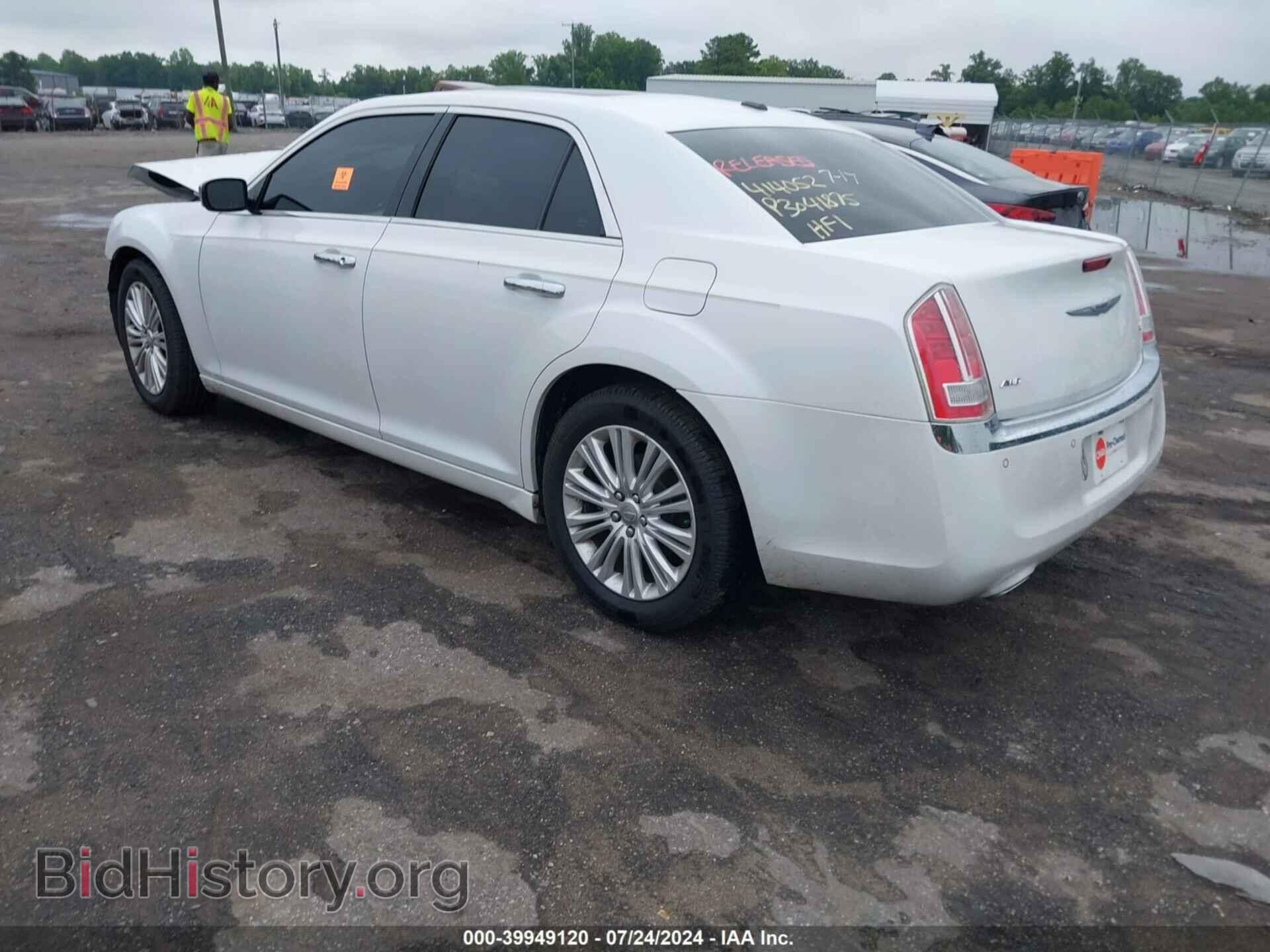 2014 CHRYSLER 300C - VIN: 2C3CCAKG1EH374242 - Фото 3