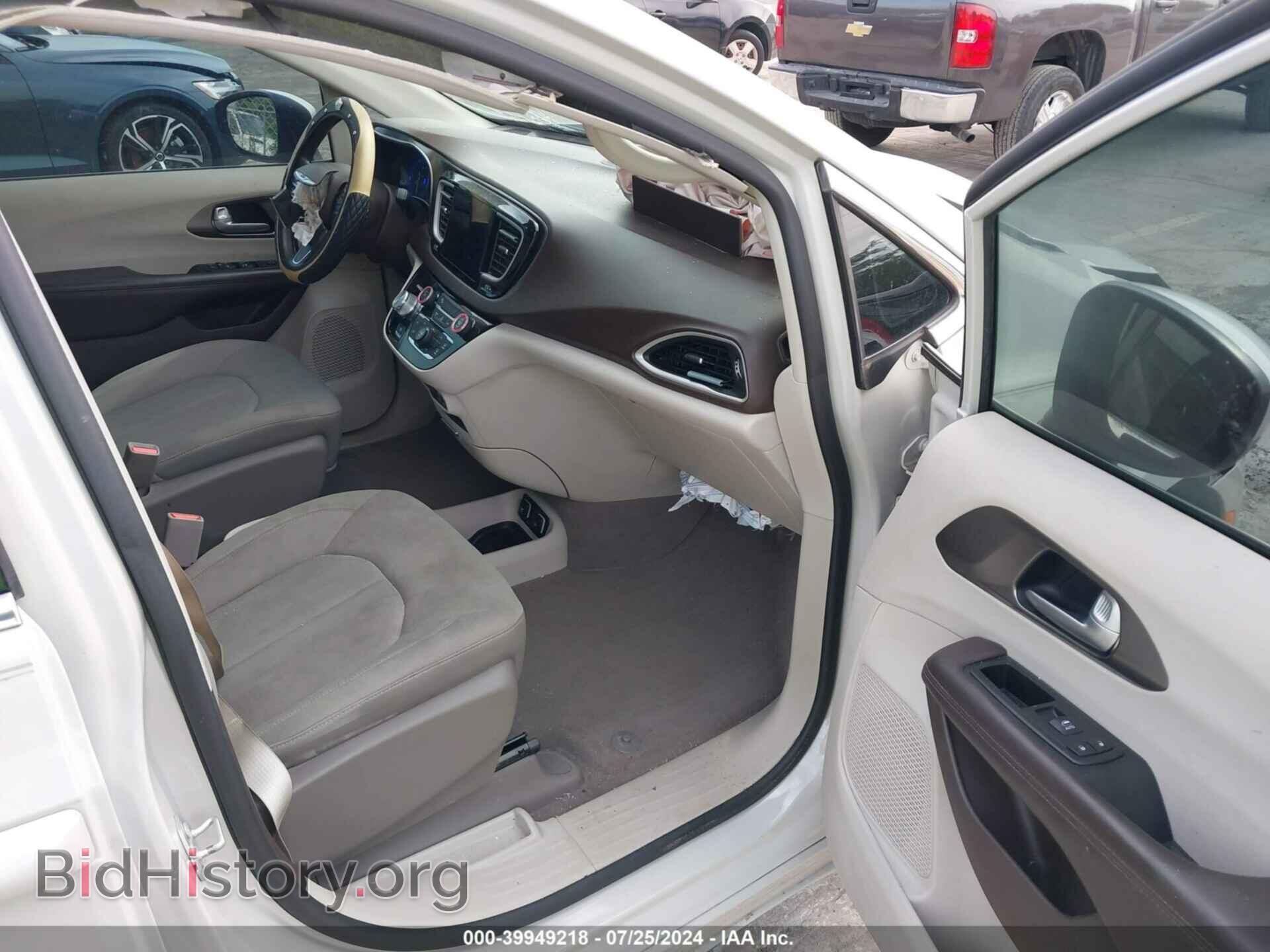 2017 CHRYSLER PACIFICA - VIN: 2C4RC1DG6HR588323 - Photo 5