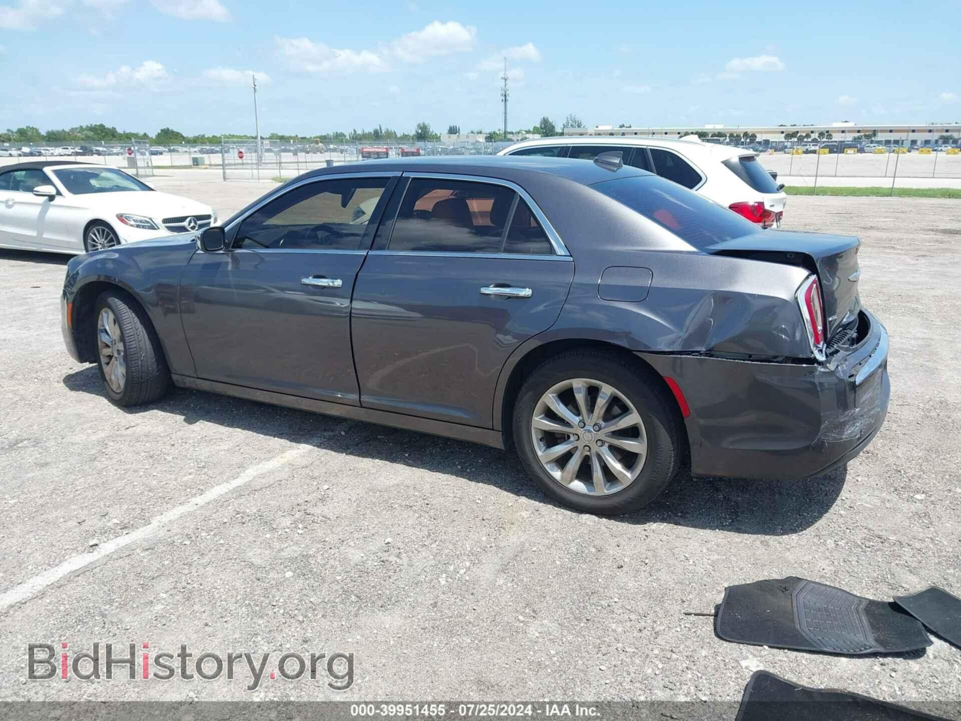 2018 CHRYSLER 300 - VIN: 2C3CCAKG9JH160271 - Фото 3