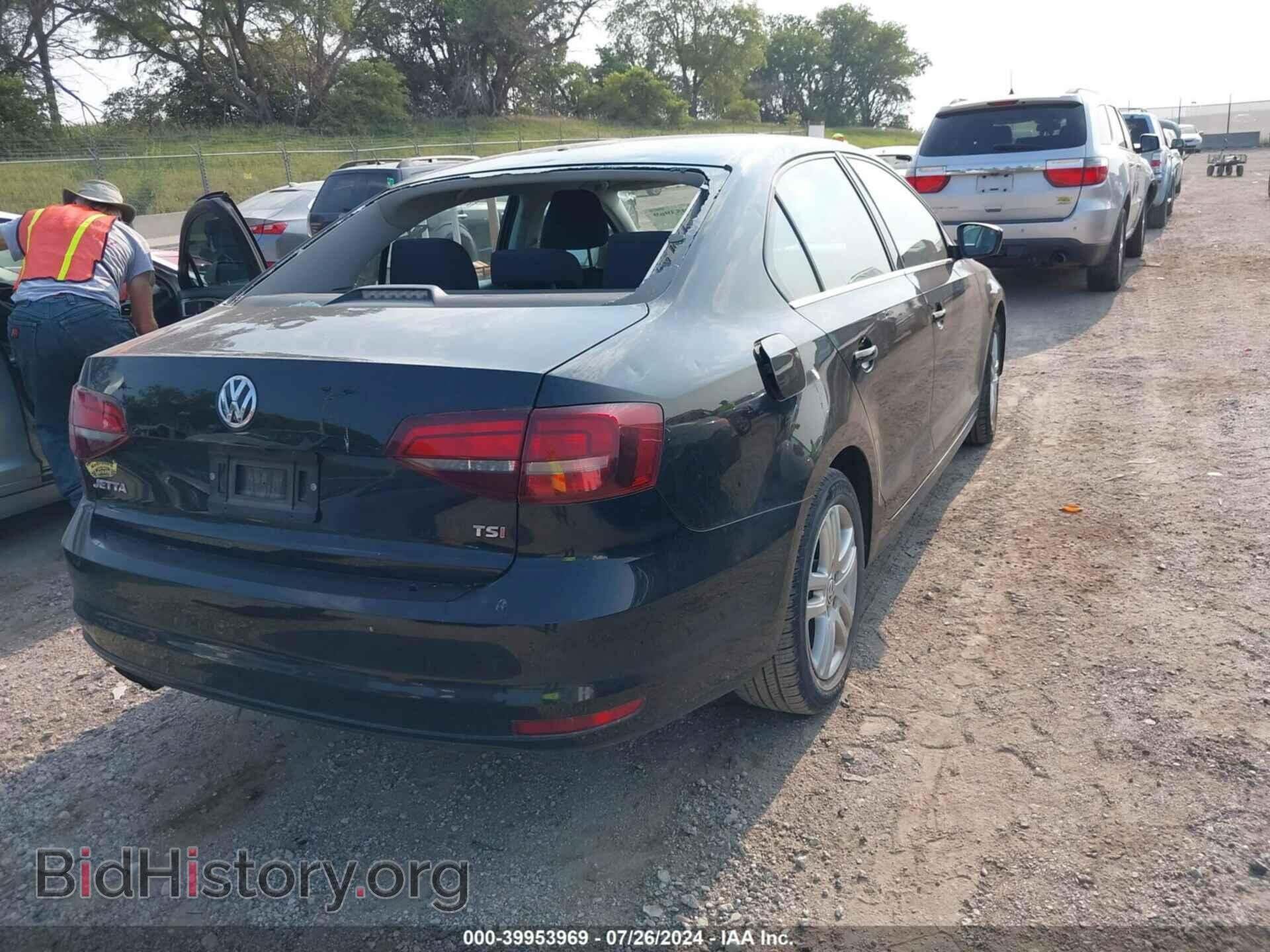 2017 VOLKSWAGEN JETTA - VIN: 3VW2B7AJ4HM220251 - Фото 4