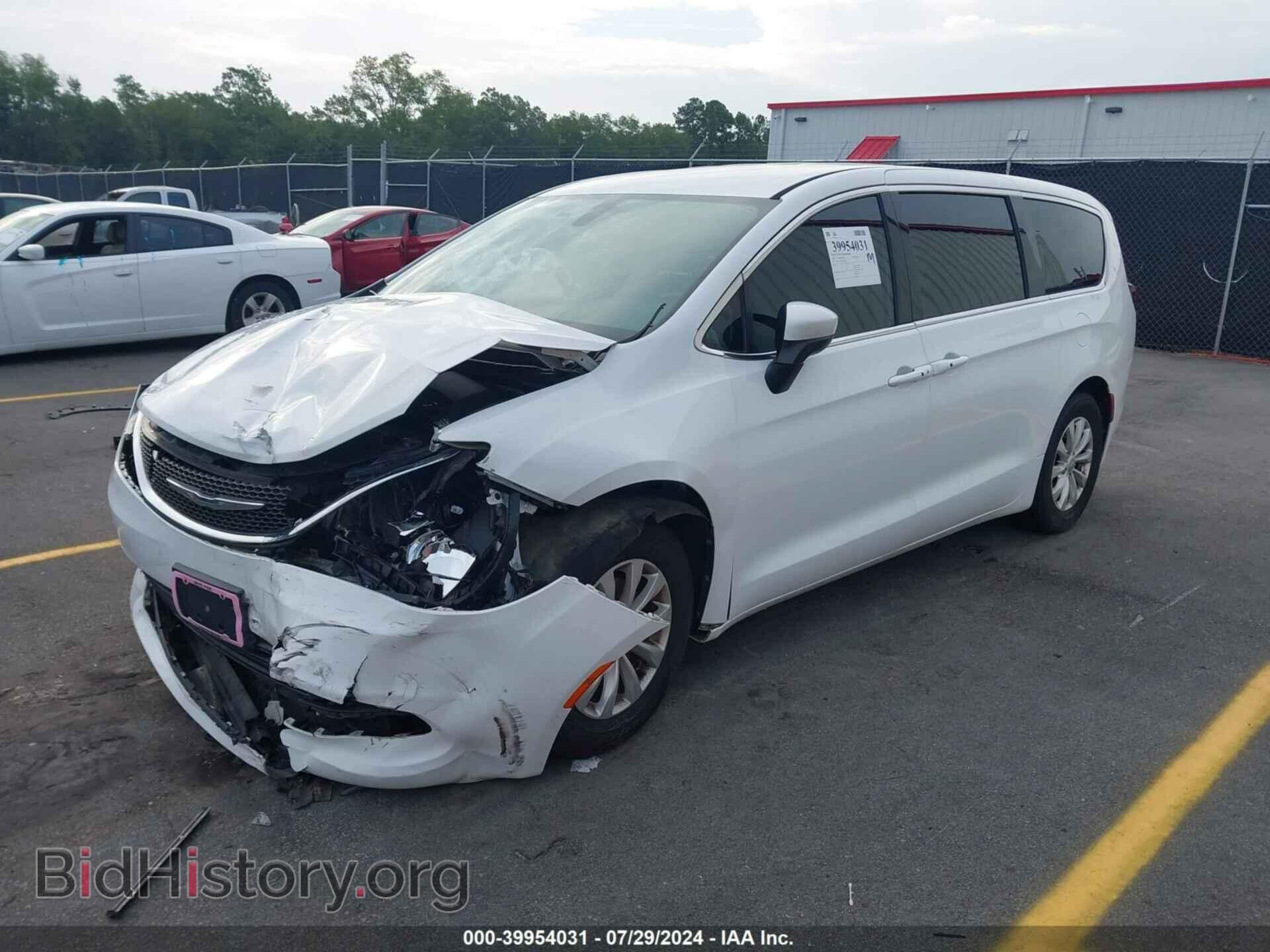 2017 CHRYSLER PACIFICA - VIN: 2C4RC1DGXHR553638 - Photo 2