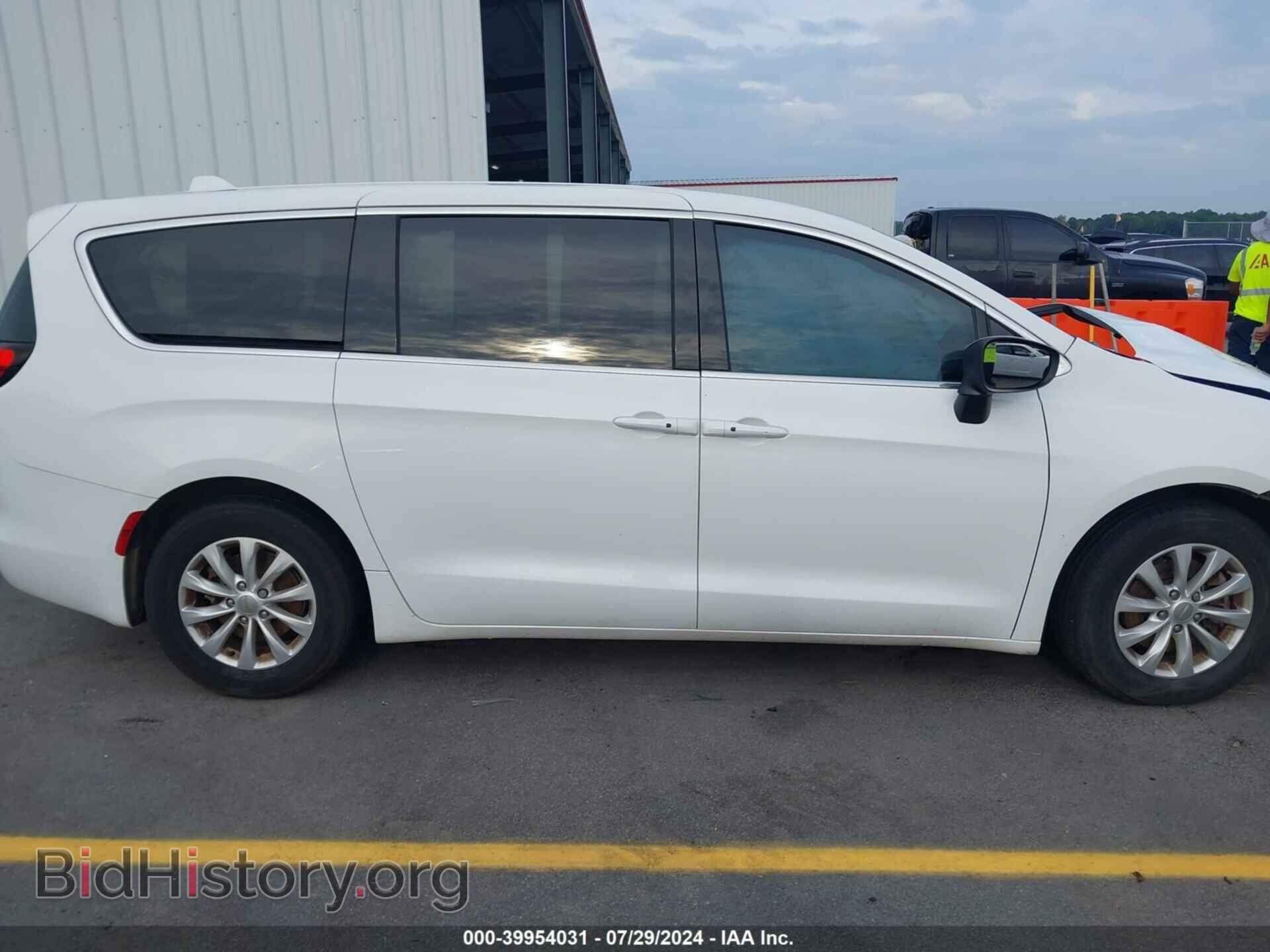 2017 CHRYSLER PACIFICA - VIN: 2C4RC1DGXHR553638 - Photo 12