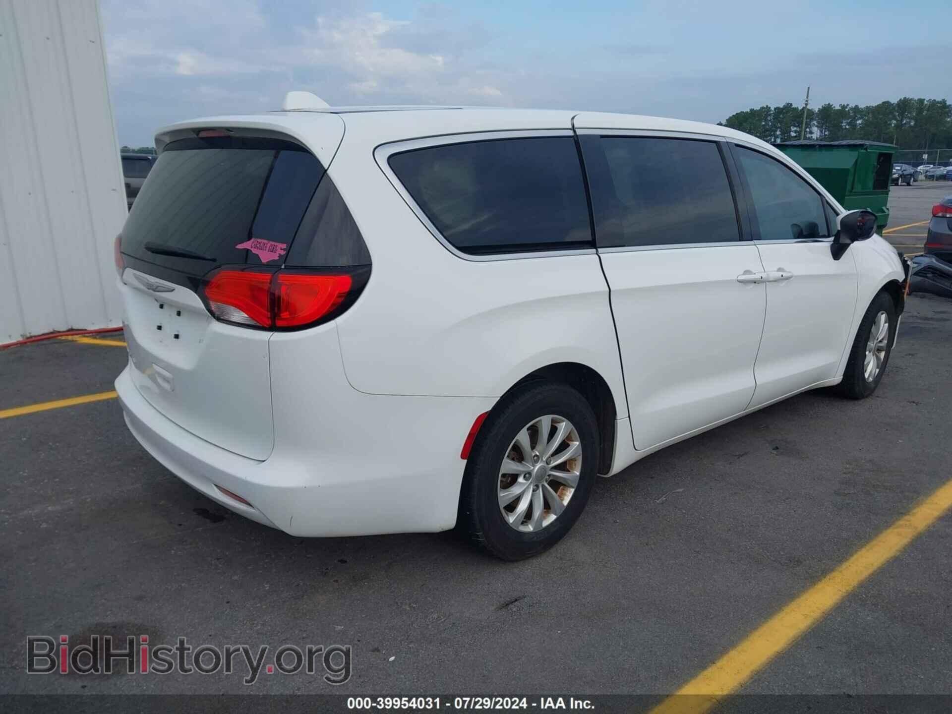 2017 CHRYSLER PACIFICA - VIN: 2C4RC1DGXHR553638 - Photo 4