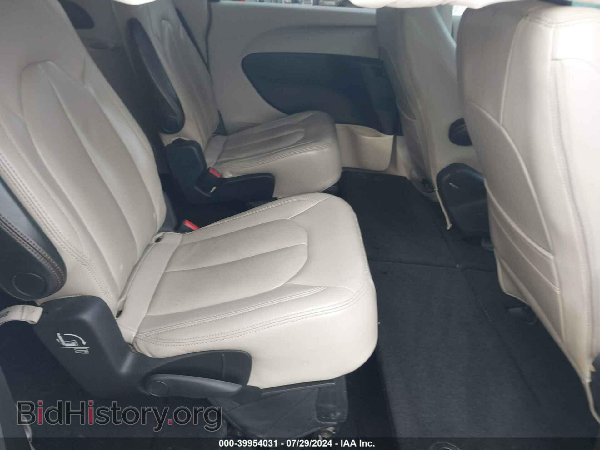 2017 CHRYSLER PACIFICA - VIN: 2C4RC1DGXHR553638 - Photo 8