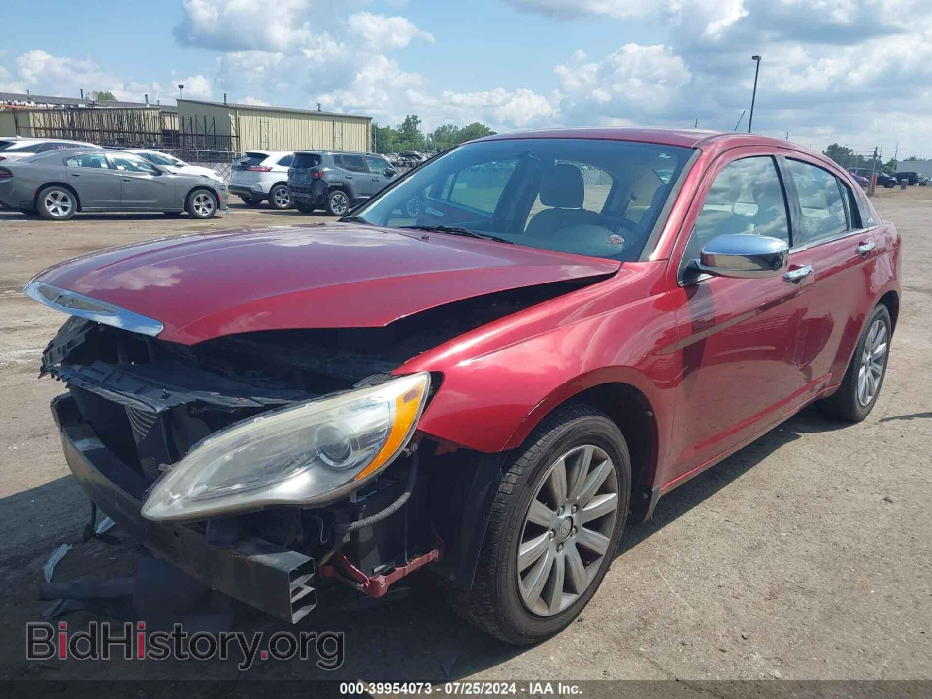 2011 CHRYSLER 200 - VIN: 1C3BC1FGXBN526690 - Фото 2