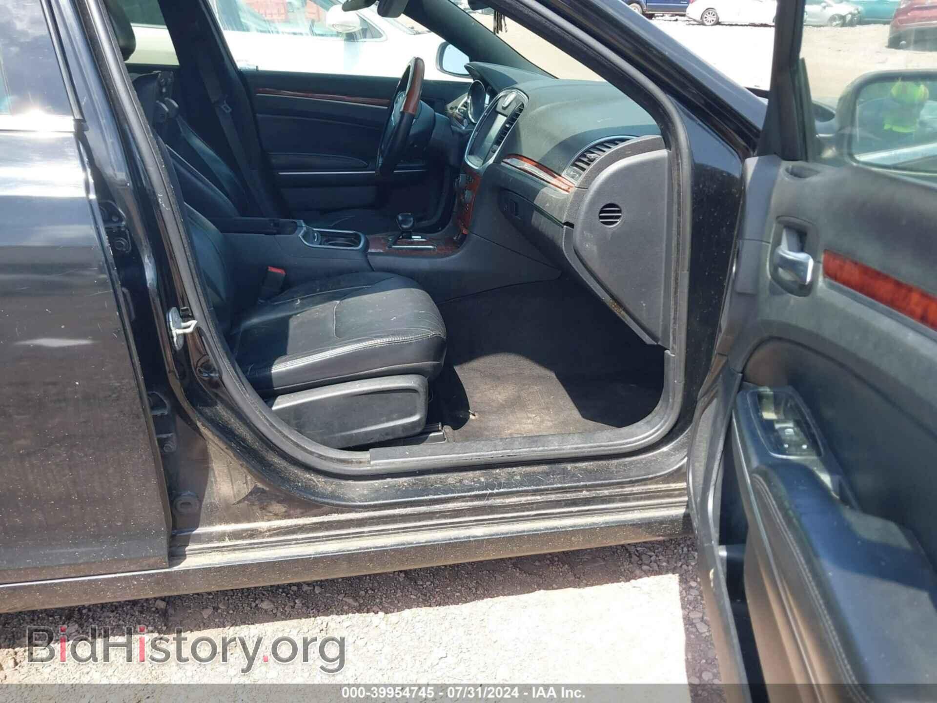 2014 CHRYSLER 300 - VIN: 2C3CCAAG1EH212841 - Фото 5