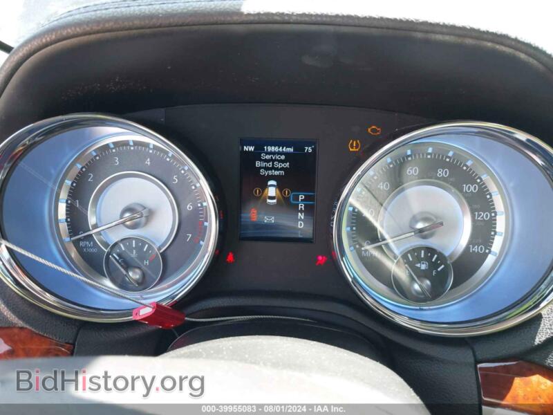2012 Chrysler 300 (VIN 2C3CCACGXCH285054) — photo 7 of 13